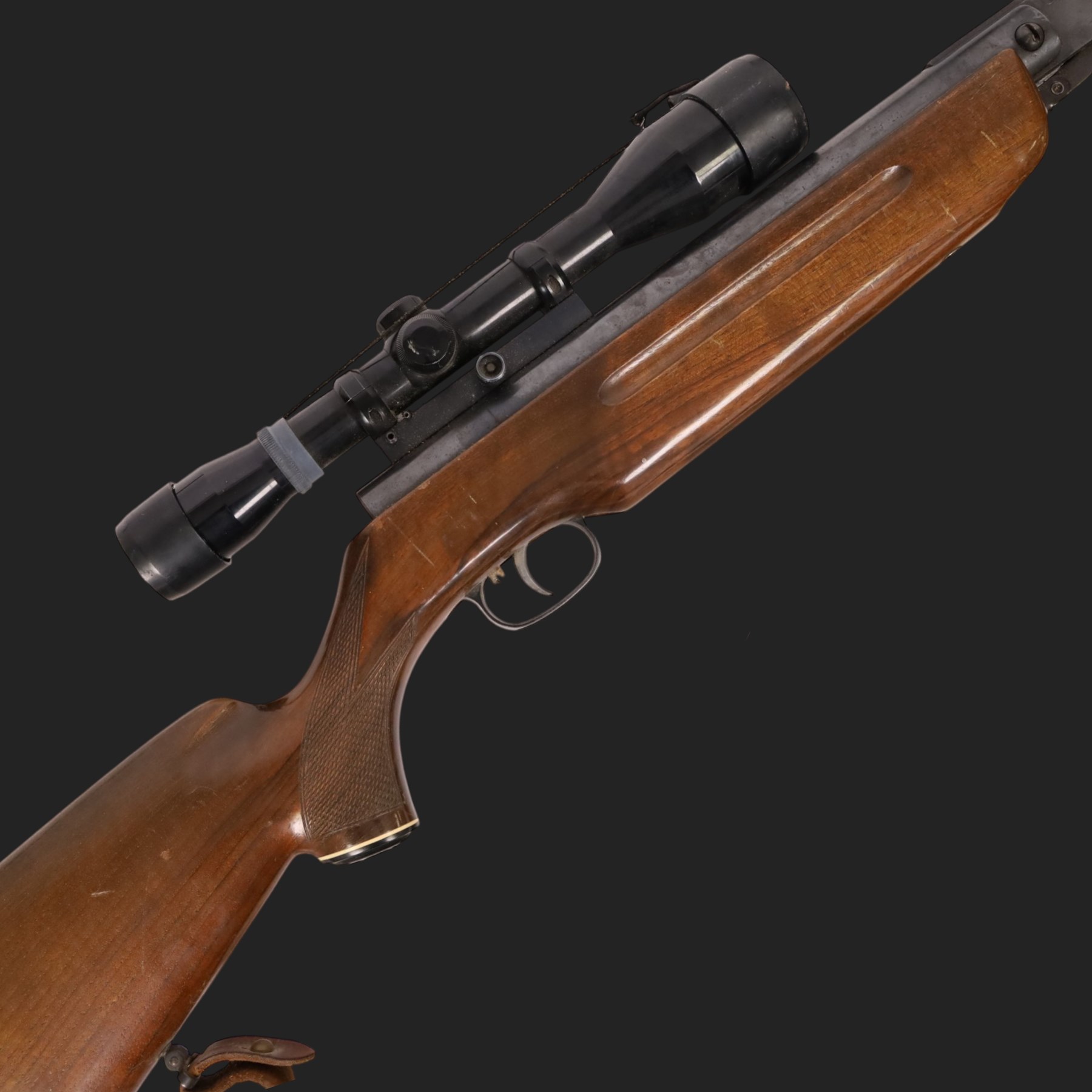 Weihrauch HW35 Export .22 air rifle, serial number 668937, with Hunter 6x40 scope attached 