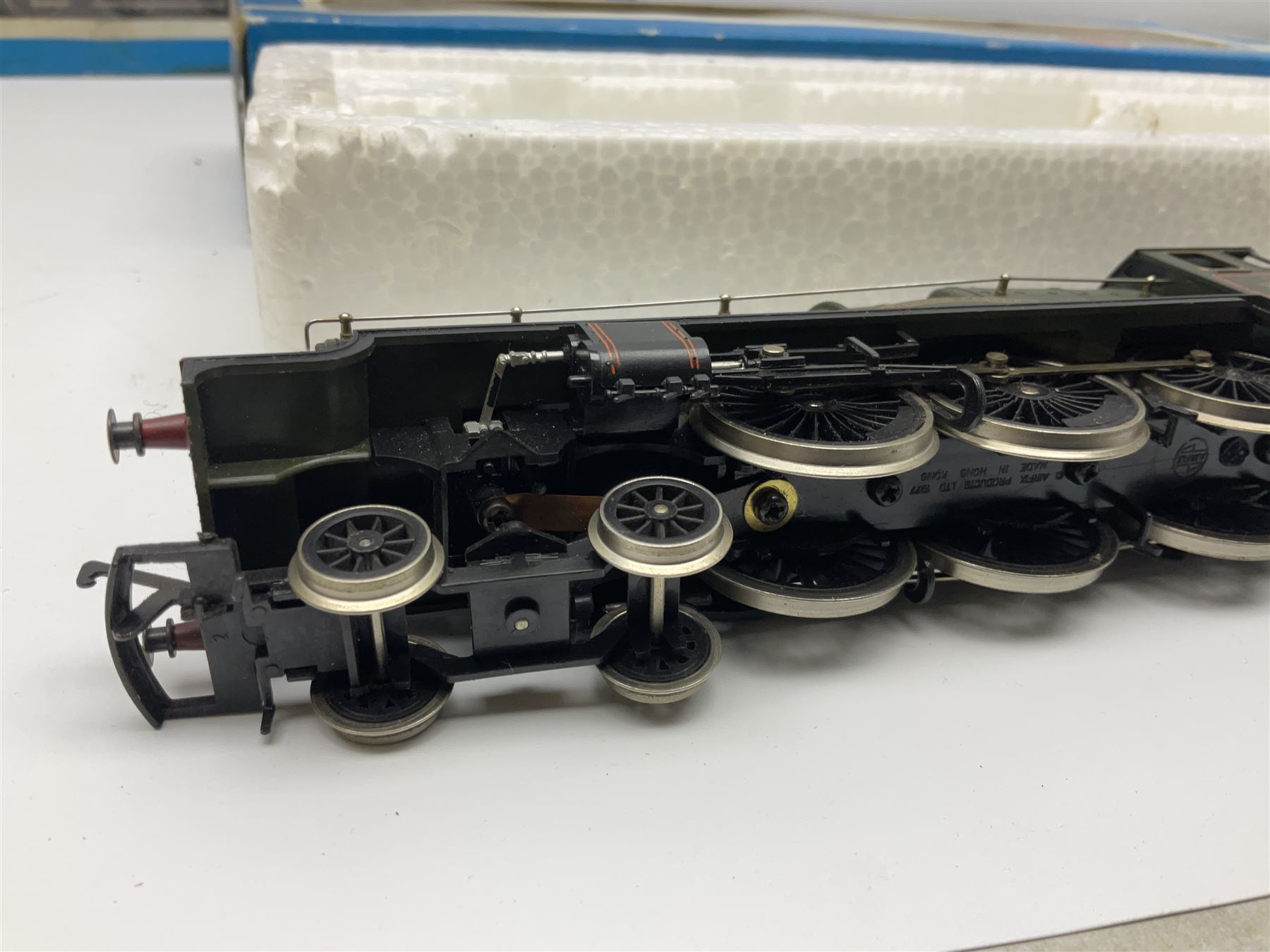 Airfix '00' gauge - Castle Class 4-6-0 locomotive 'Pendennis Castle' No.4069; Class 6P/7P Rebuilt Royal Scot 4-6-0 locomotive 'Royal Scot' No.46100; both boxed; Class 4F 0-6-0 locomotive No.4454 in associated box; another unboxed Class 4F 0-6-0 locomotive; and Class 14XX 0-4-2 tank locomotive No.1466 for spares or repair