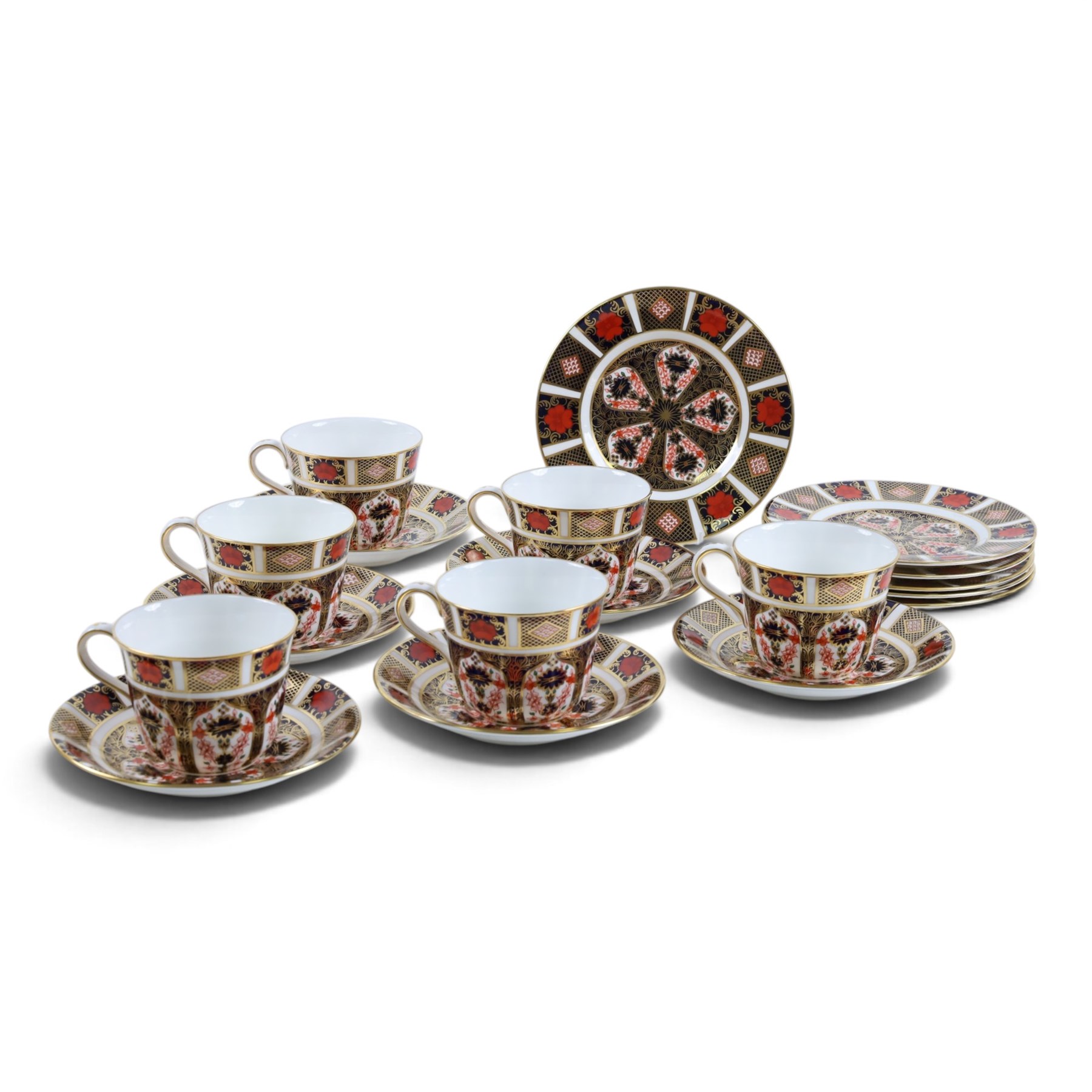 Set of six Royal Crown Derby Old Imari 1128 pattern set of six teacups, saucers and tea plates