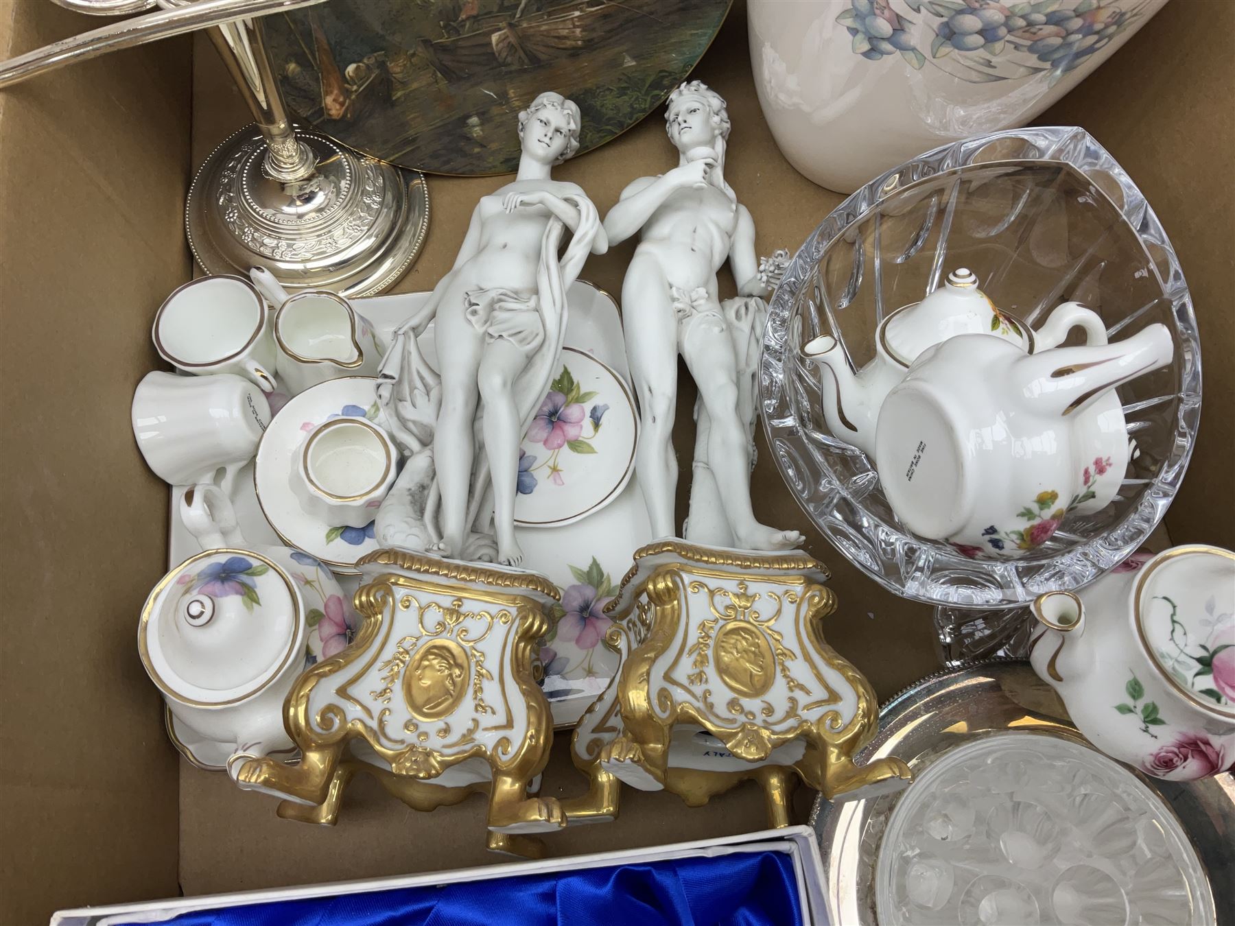 Wedgwood Golden Glory pattern tea and dinner wares, Coalport Countryware cups, Noritake flowers, Hornsea Palladio vase, other glassware and ceramics etc in three boxes