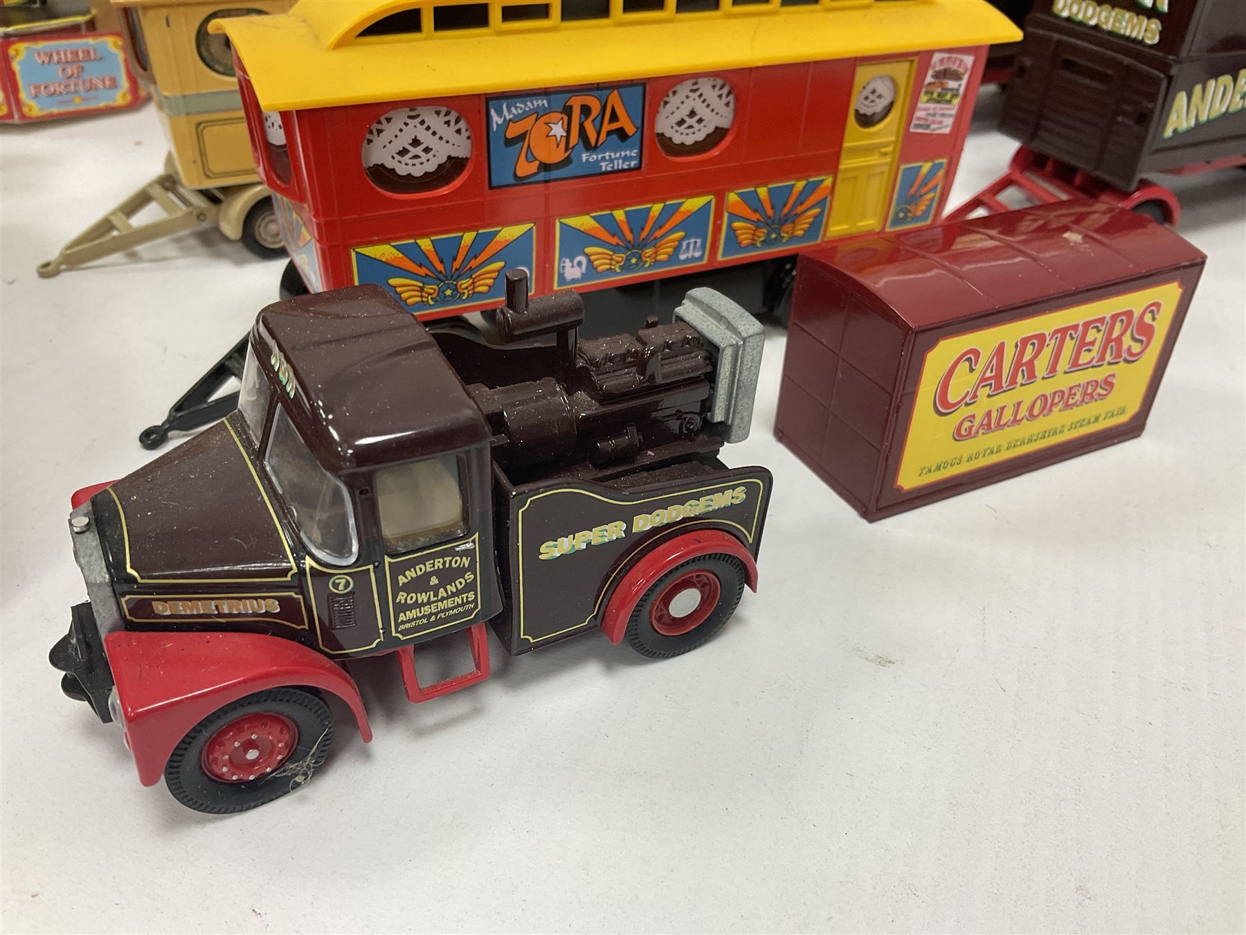 Corgi - various models both boxed and loose to include Dibnahs Choice 1 50 scale 80308, Classics 31702 and 97920, along with loose 1937 Rolls Royce 111 Sedance de Ville model, further mostly Showmans Range models and assembled fairground kits