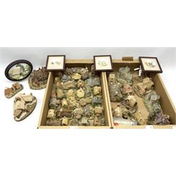 A collection of various Lilliput Lane models, to include The Gables, Penkill Castle, Royal Oak Inn, Sulgrave Manor, Thatchers Rest, Old Scrumpy Farm, Tudor Court, Gold Top, Kenmore Cottage, etc. 