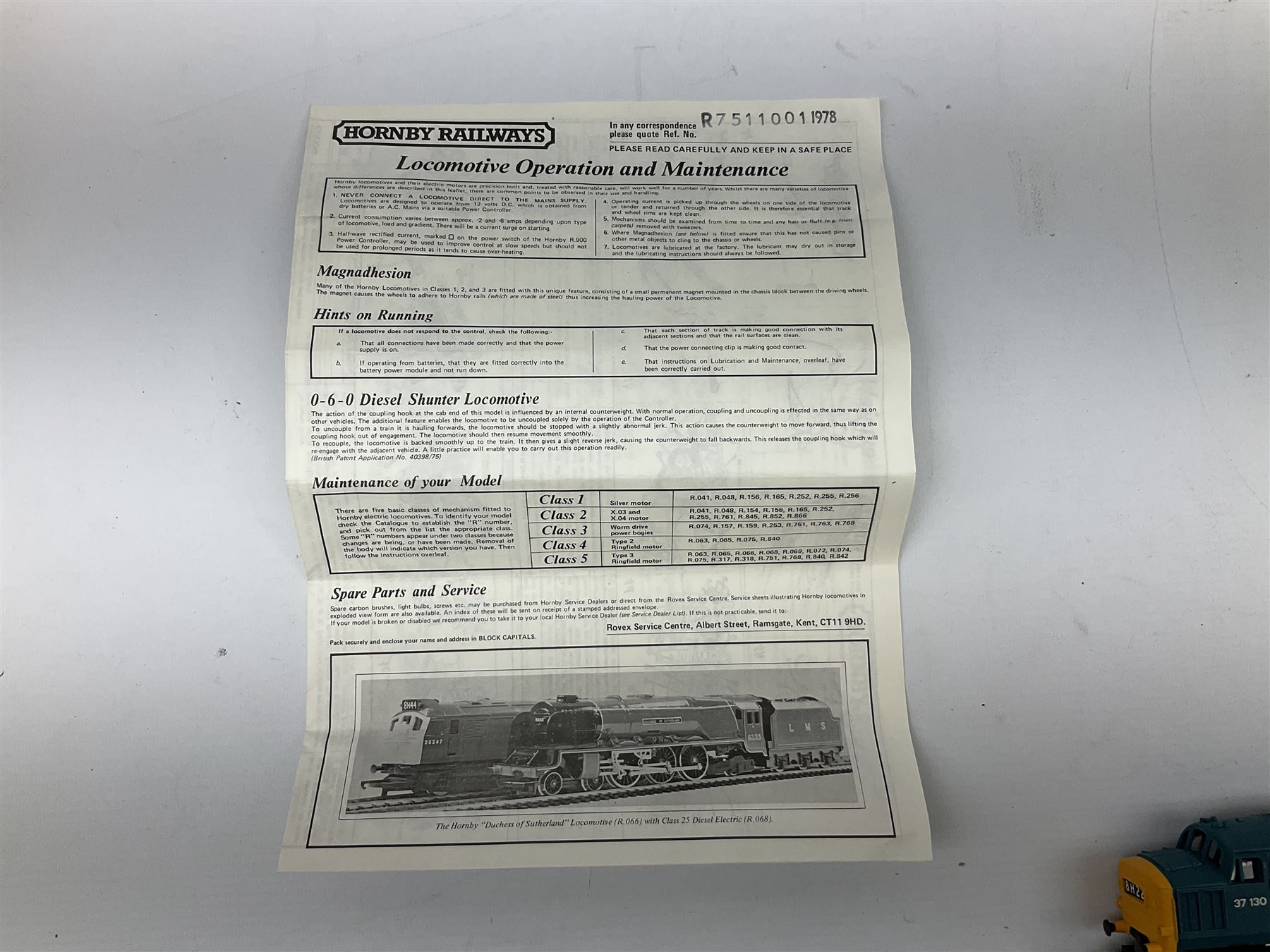 Hornby '00' gauge - Class 9F 2-10-0 locomotive 'Evening Star' No.92220; Class A3 4-6-2 locomotive 'Flying Scotsman' No.4472; and Class 37 Diesel Co-Co locomotive No.37130; all boxed (3)