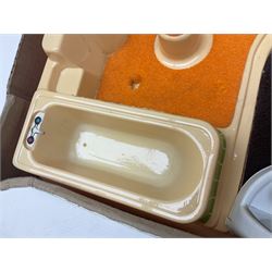 Palitoy Pippa's Apartment with split-level lounge-kitchen, bedroom and bathroom and two dolls: boxed