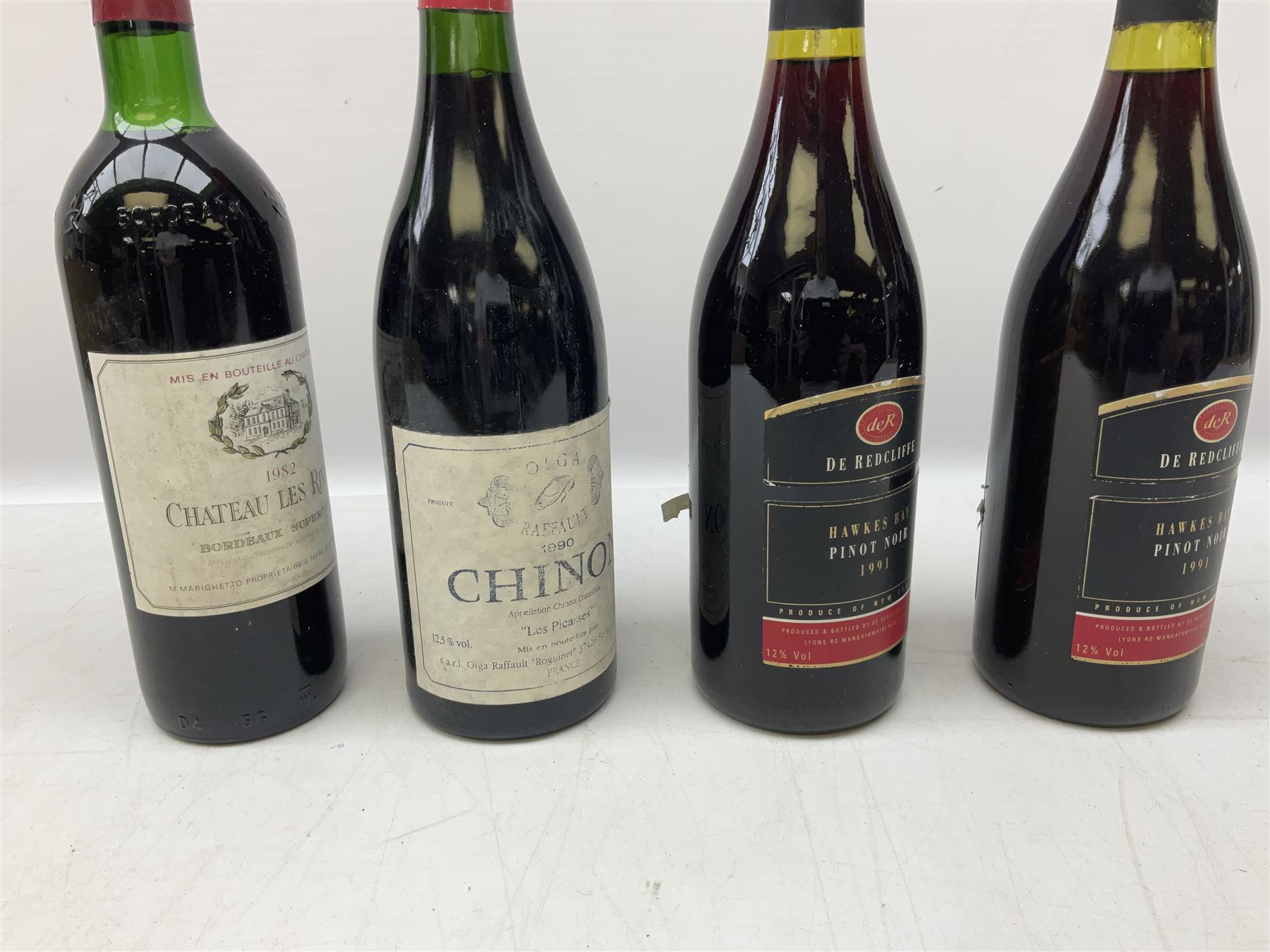 Mixed red wines including two bottles Domaine De Font-Sane, 750ml, 13.5% vol, one bearing 1992 to label, Vina Amezola, 1990, rioja, 75cl, 12.5% vol, Louis Latour, 1993, Santenay, 75cl, 13.5% vol, etc (9)