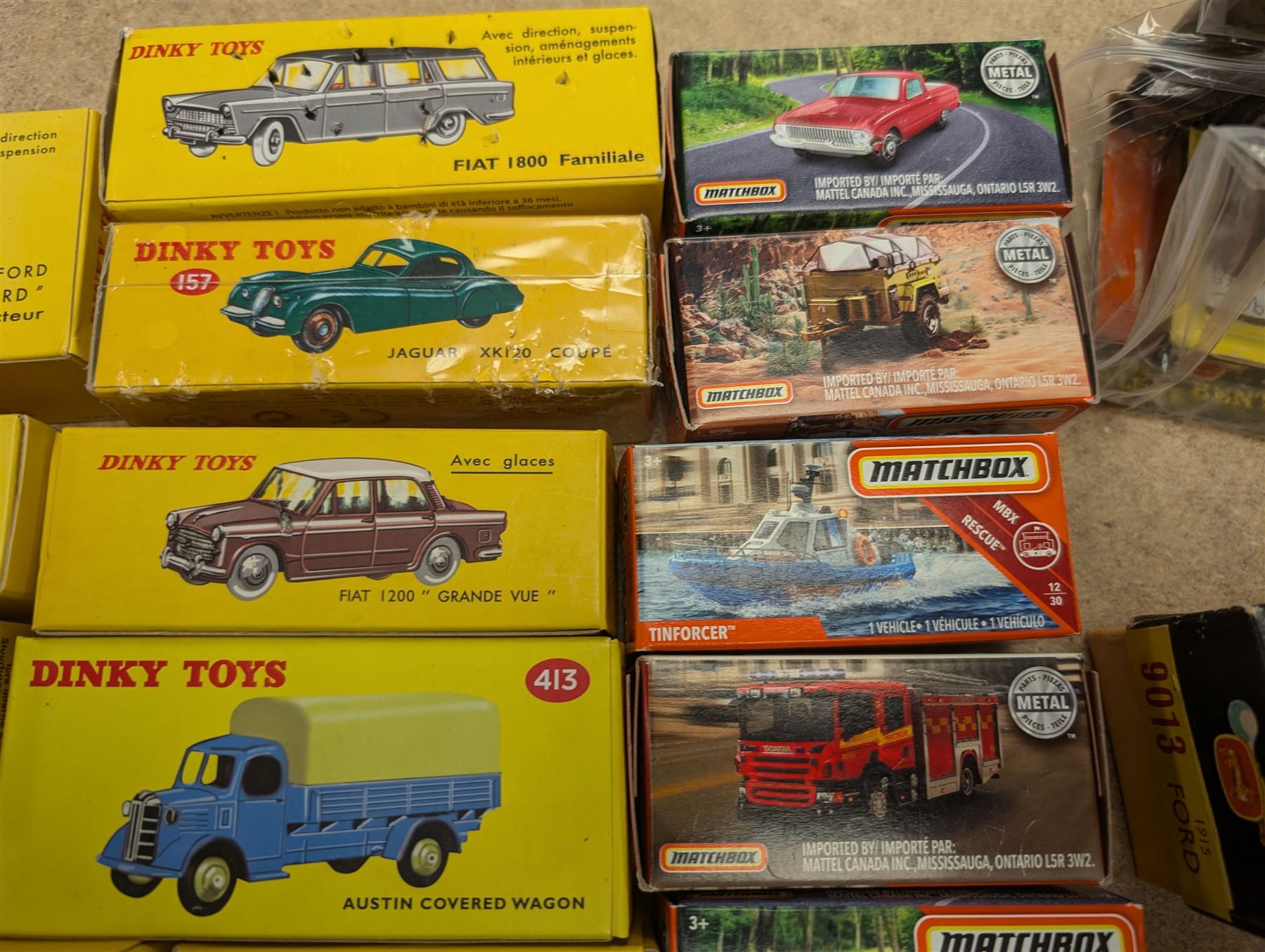 Collection of boxed Matchbox and Dinky Toys diecast vehicles, including Corgi Classics The World of Wooster, together with an unboxed Chipperfields Circus 1139 Scammel MK3