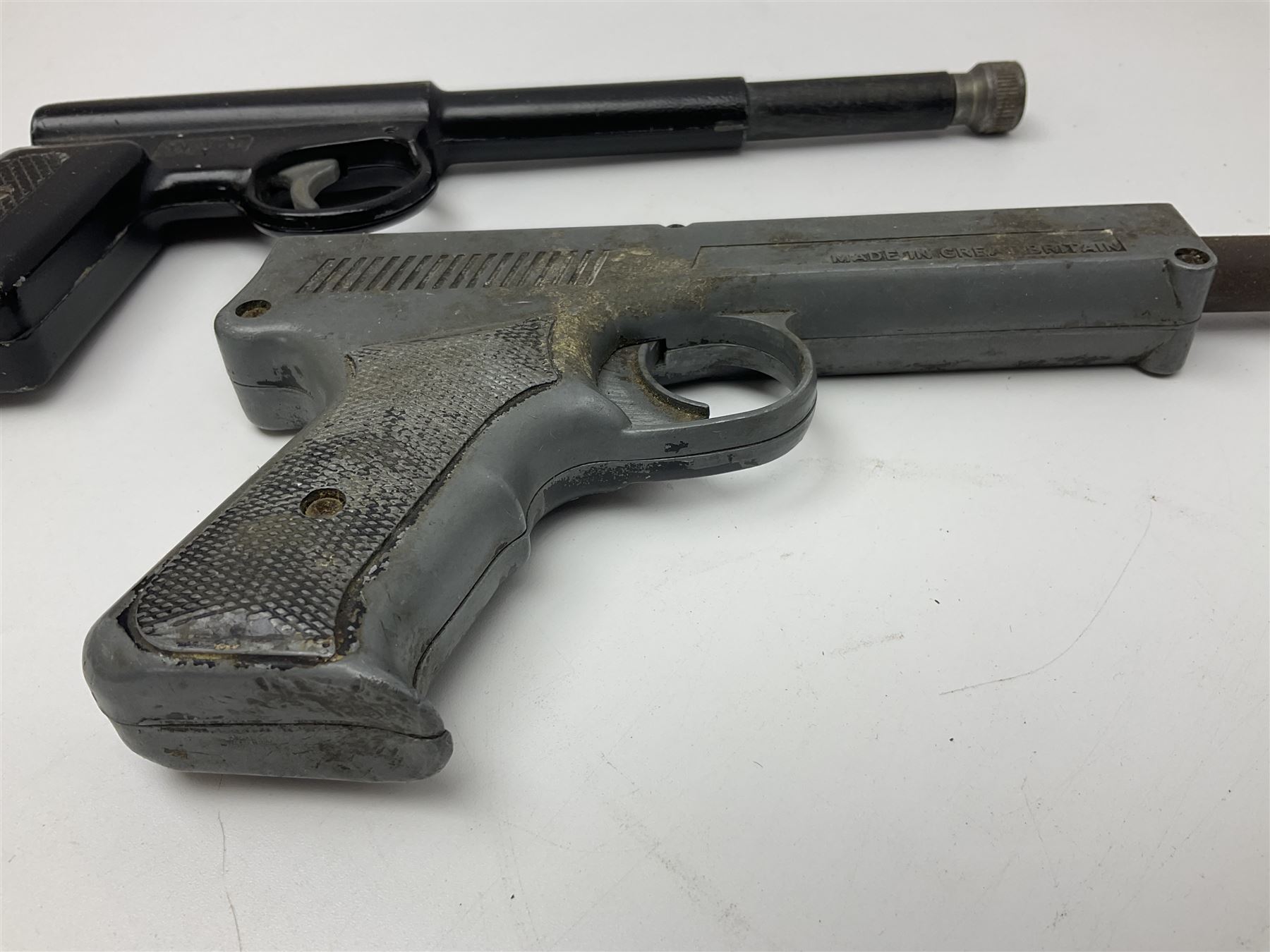 Webley & Scott Premier .177 over lever air pistol, no.2360, with chequered bakelite grip L24cm overall; Diana SP50 .177 plunge barrel air pistol; and T.J. Harrington & Son 'The Gat' .177 plunge barrel air pistol; NB: AGE RESTRICTIONS APPLY TO THE PURCHASE OF THIS LOT (3)