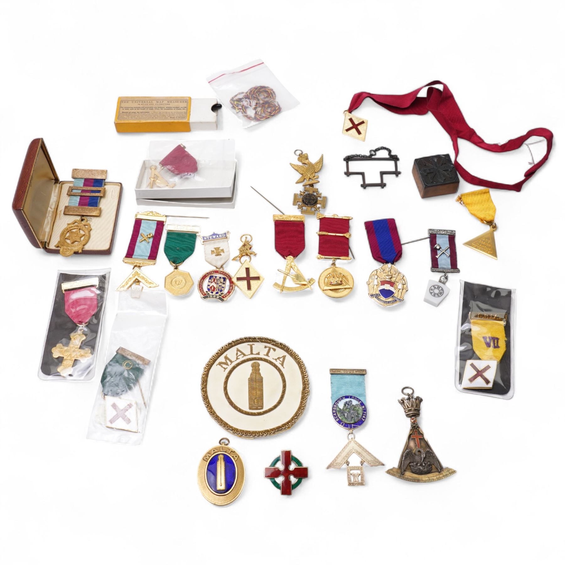 Victorian silver gilt Masonic Rose Croix collar jewel London 1875 Maker Henry Thomas Lamb, Scarborough Lodge silver gilt and enamel Past Masters Jewel, Malta Grand Craft collar jewel, silver and enamel Royal Order of the Red Branch and various other Masonic jewels 