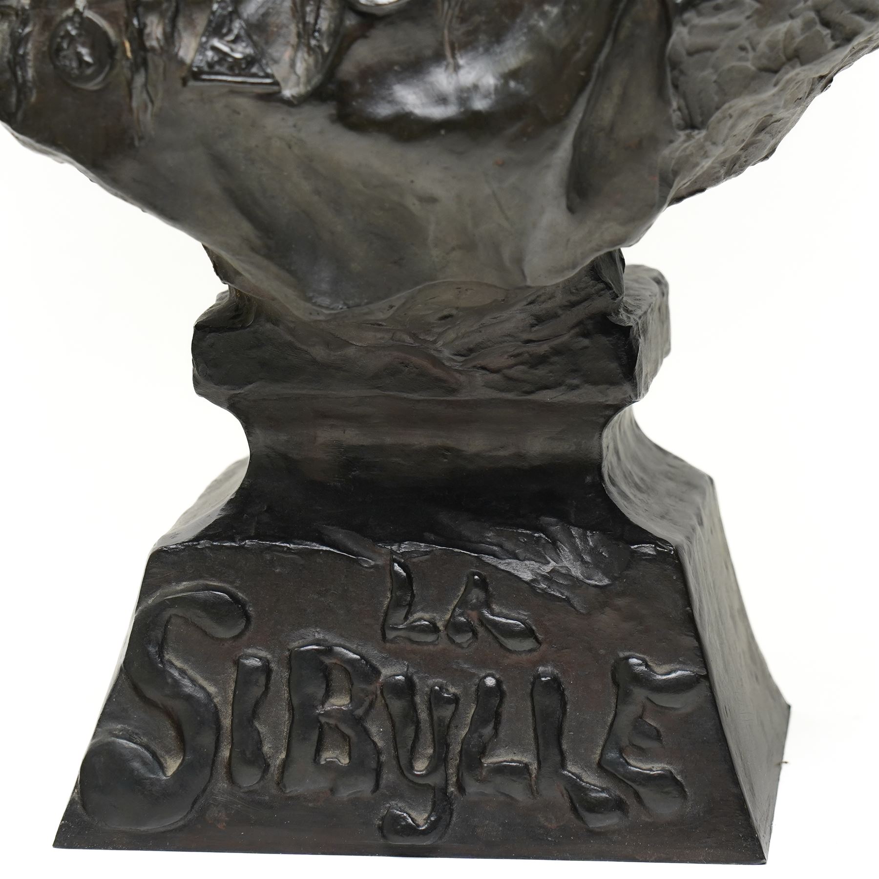 Emmanuele Villanis (French 1858-1914): Large Art Nouveau bronze bust 'La Sibylle' circa 1900, titled on the integral socle base and signed 'E.Villanis' in cast with 'Societe Des Bronzes De Paris' inset foundry mark and 'J.P 2888', H72cm
Notes: La Sibylle evokes the prophetic priestesses of classical antiquity, recalling the Cumaean Sibyl consulted by Aeneas in Virgil’s Aeneid