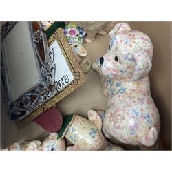 Aynsley Cottage Garden pattern ceramics, including vases and jars, together with a collection of flower baskets and similar, together with a collection of other ceramics and collectables, in three boxes 