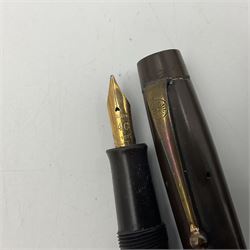 Six fountain pens, to include four De La Rue examples and two Mentmore, five with 14ct gold nibs