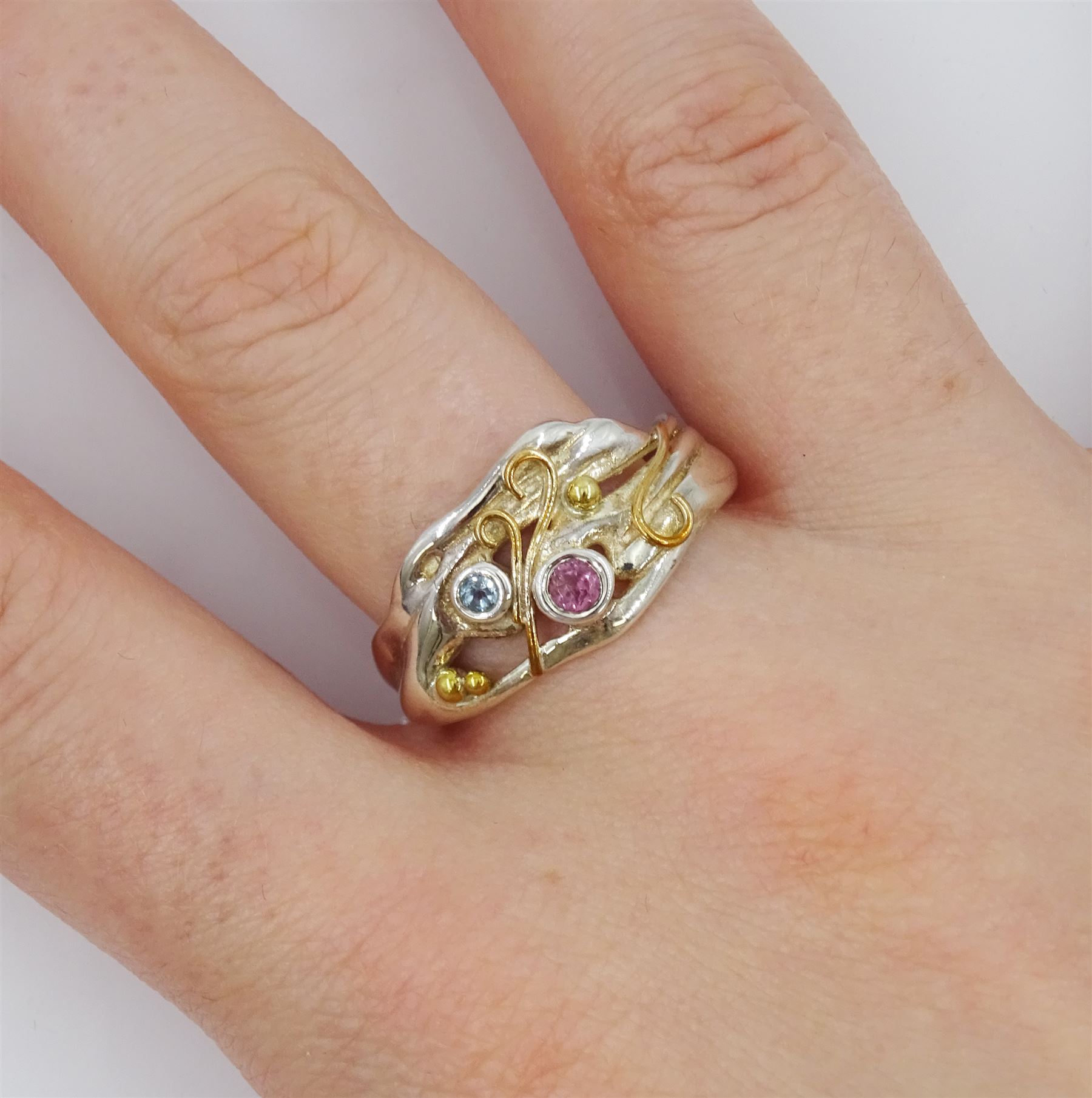 Silver and 14ct gold wire blue and pink topaz ring, stamped 925