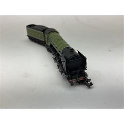 Graham Farish by Bachmann 'N' gauge - Class J39 0-6-0 locomotive no. 1856, Class 8F 2-8-0 locomotive no.48773 and Class A2 4-6-2 'A.H. Peppercorn' locomotive no.525  (3)