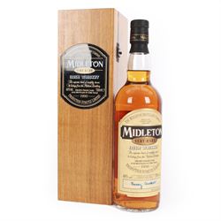 Midleton, 1990, very rare Irish whiskey, No 855, signed Barry Crockett, with certificate and invitation to visit the distillery, 700ml, 40%, in original presentation box