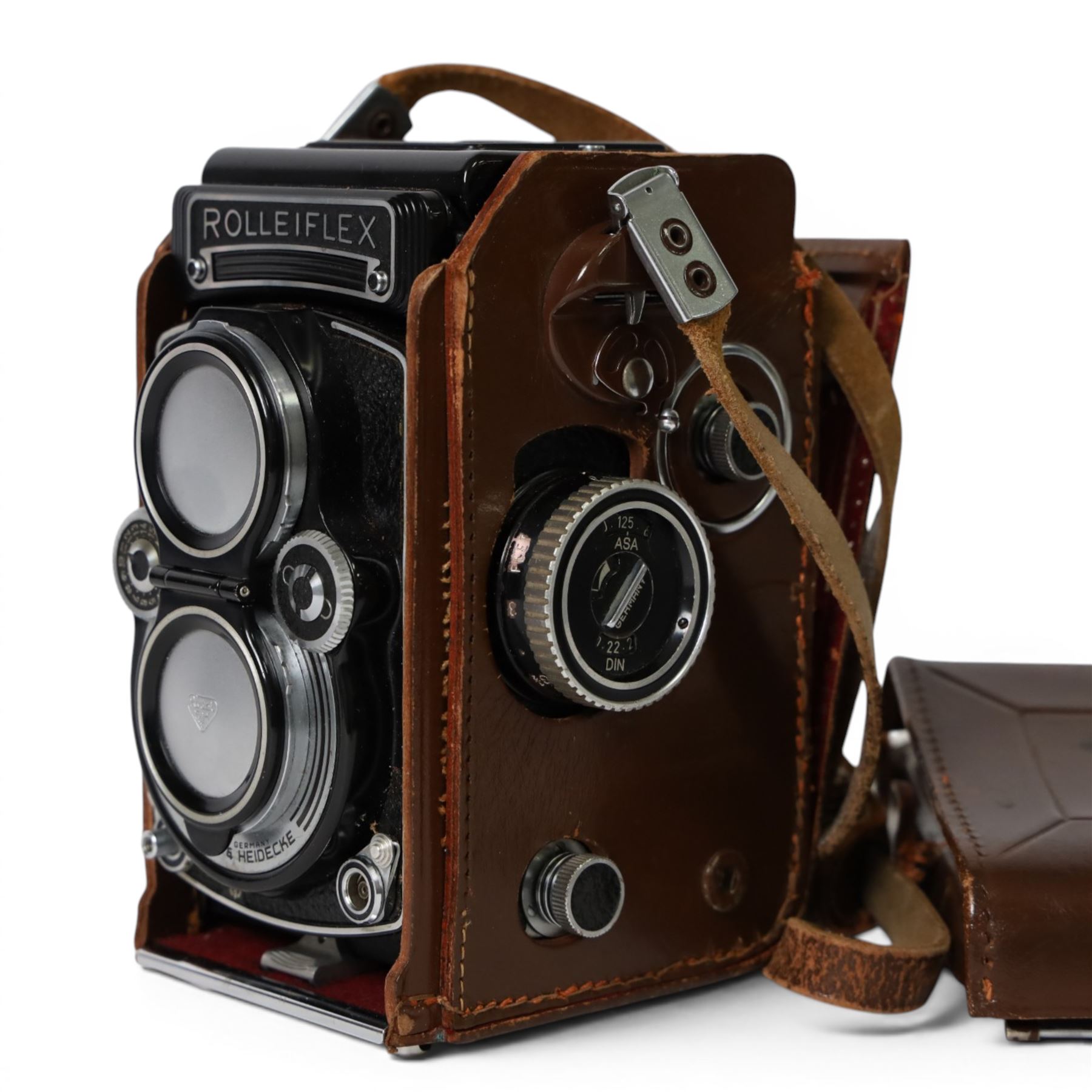 Rollei Franke & Heidecke Rolleiflex Model T medium format TLR camera, serial no. 2384853, with Carl Zeiss Planar 1:3.5 f=75mm and Heidosmat 1:2.8/75 lenses