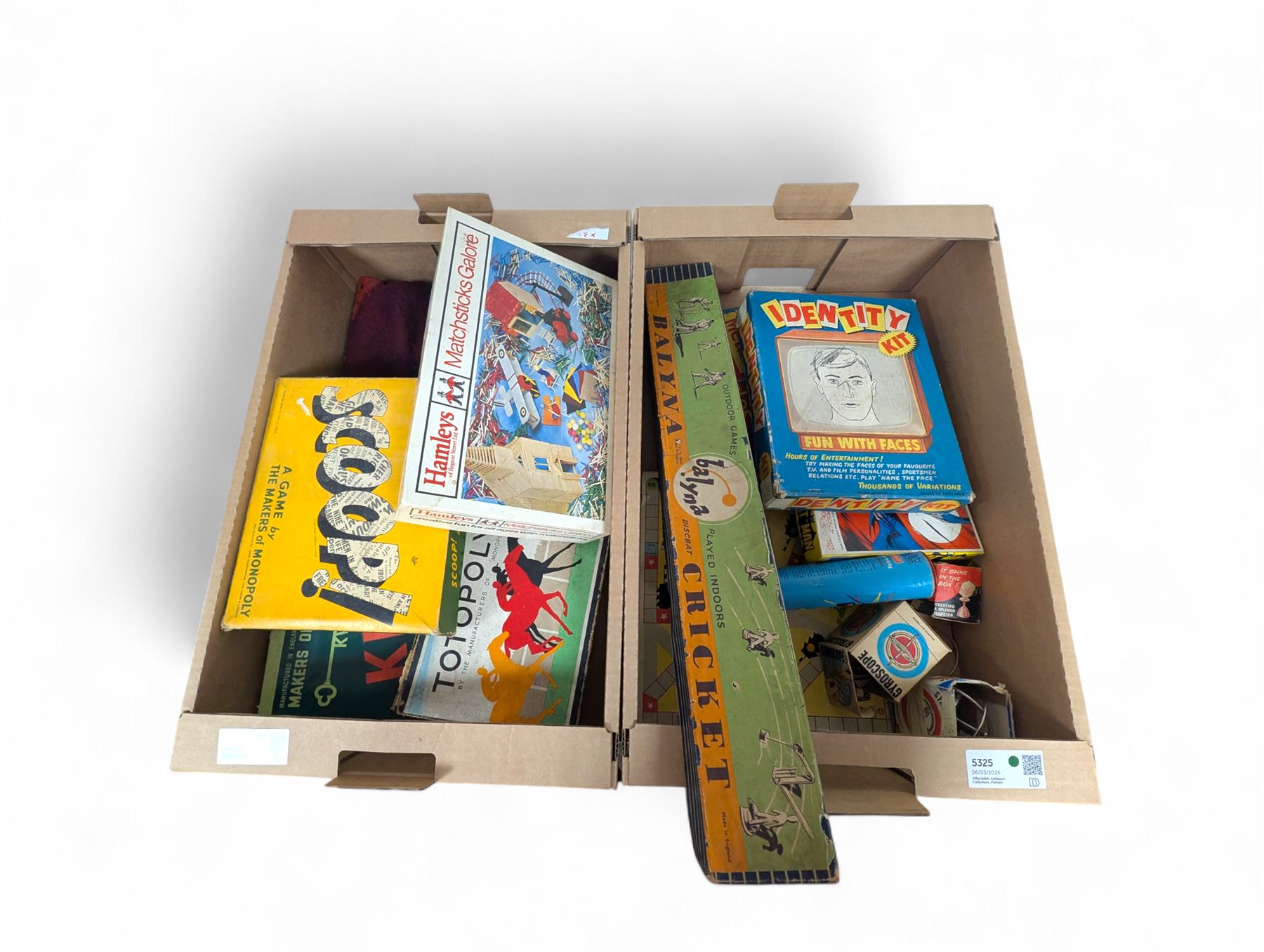 Collection of boxed vintage board games, including Balyna Cricket, Identity Kit, Gyroscopes, Waddingtons Scoop, etc