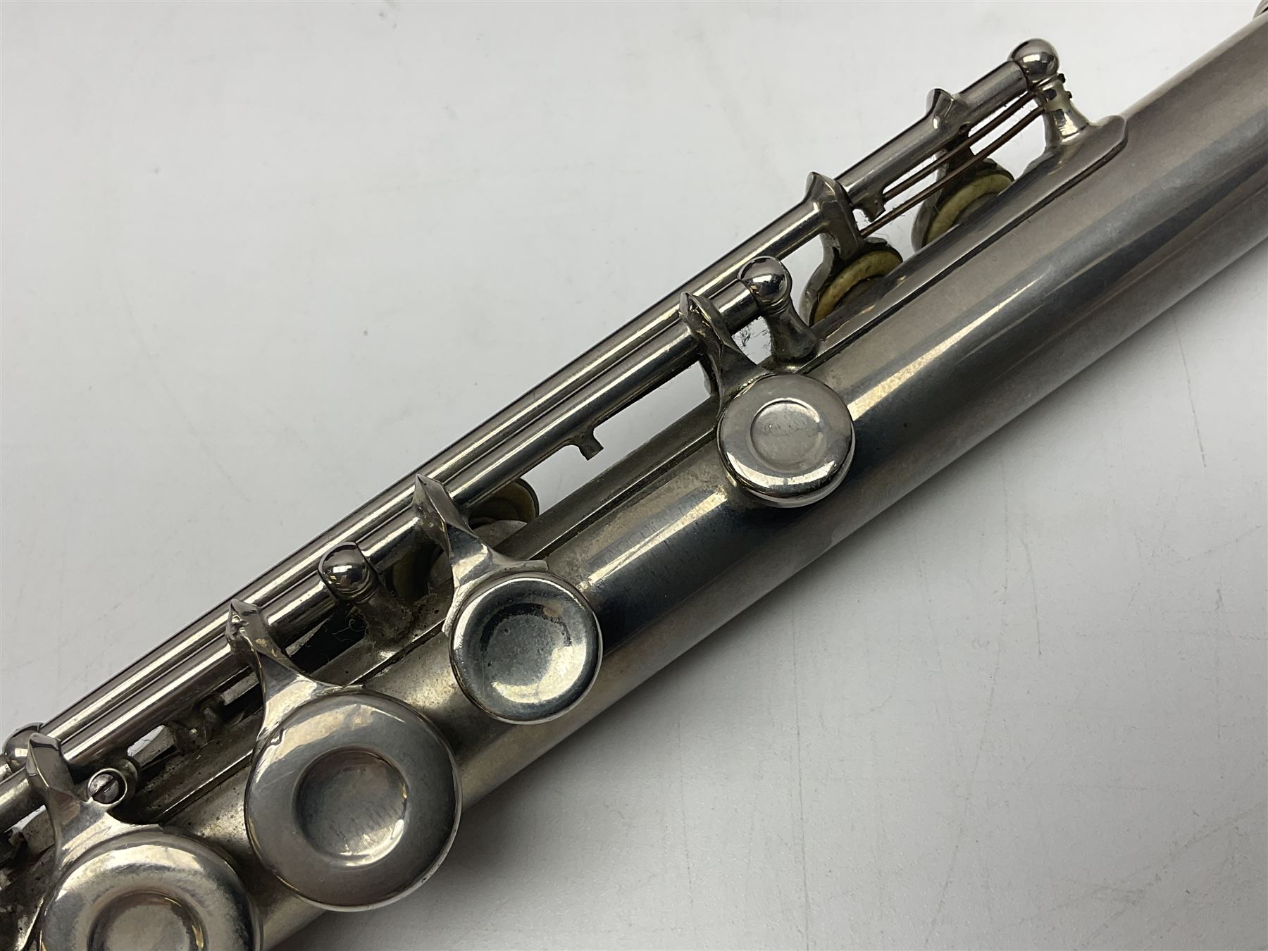 Lafleur three-piece flute, serial no.3357; in fitted carrying case