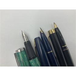 Group of Sheaffer pens and propelling pencils, to include Targa fountain pen, the brushed chrome barrel and cap with gold nib stamped 14K 585, pair of two gold plated propelling pencils, Triumph 330 fountain pen with blue barrel and chrome mounts, ballpoint pens etc, many with boxes (12)
