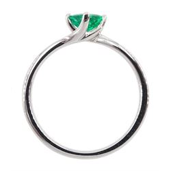 18ct white gold square cut emerald ring, stamped 750