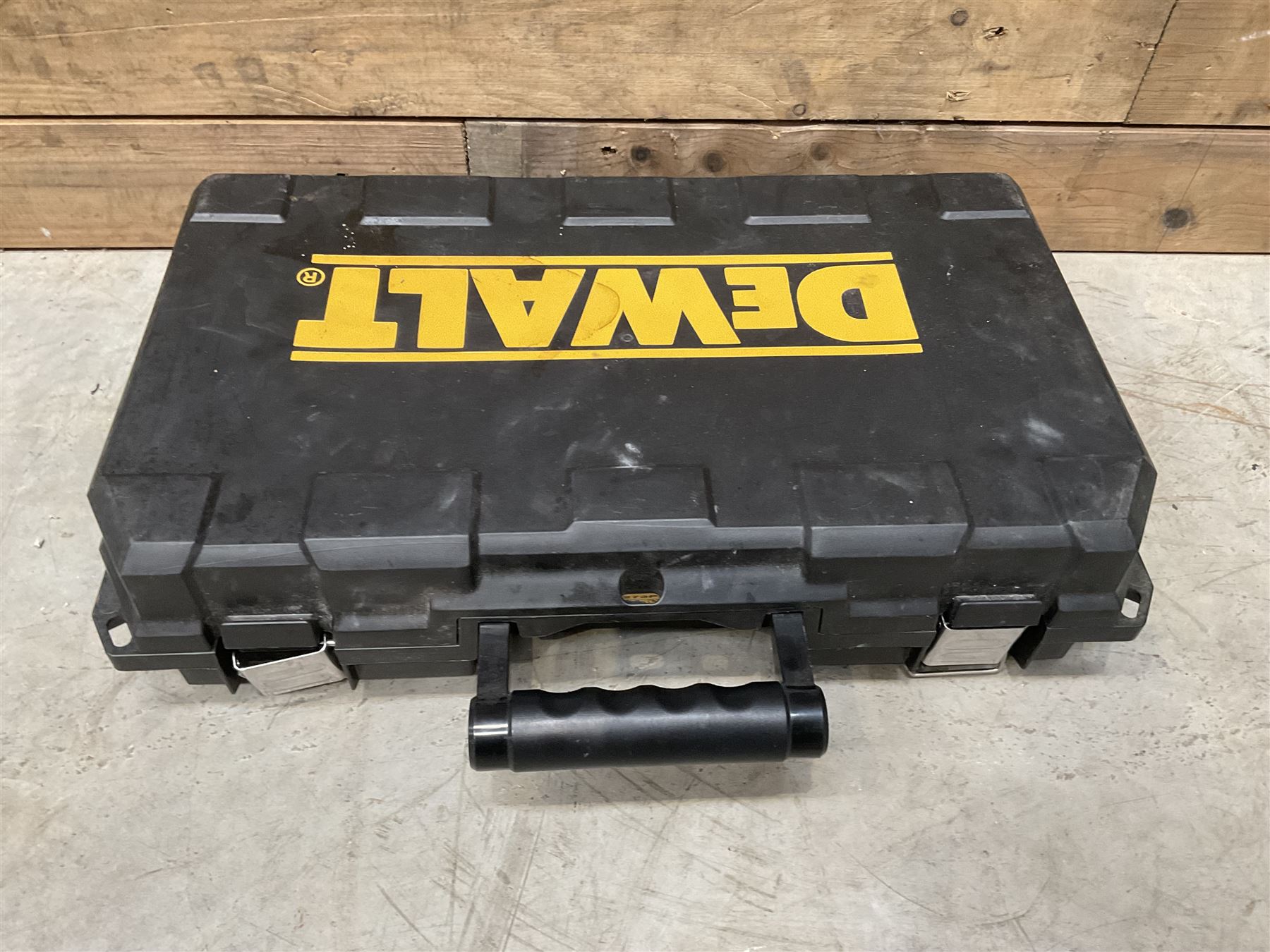 DeWalt DCH273 18V brushless hammer drill, with battery and charger