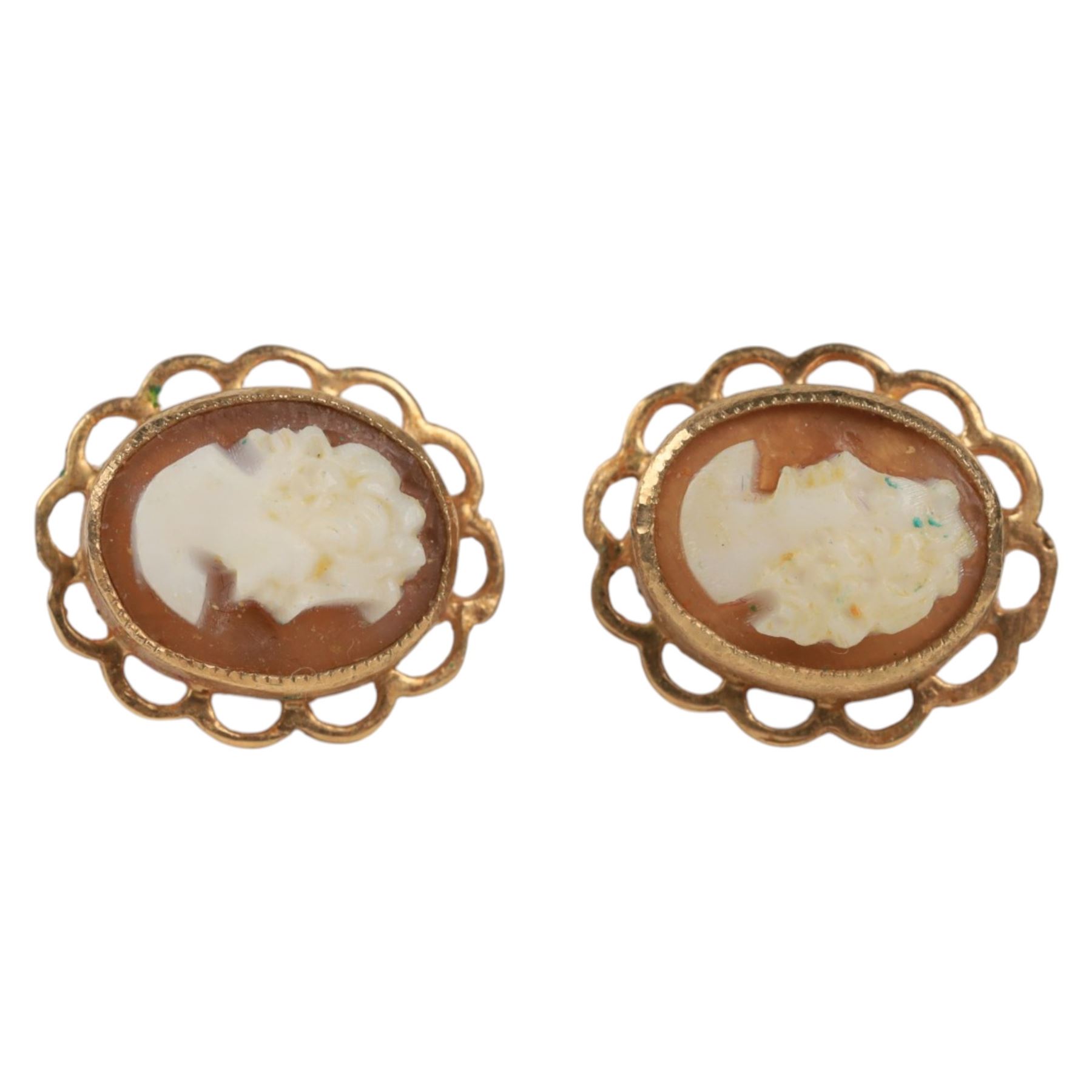 9ct gold stone set jewellery, including pendant necklace, ring and a collection of stud earrings, including some single studs and an 8ct gold ring