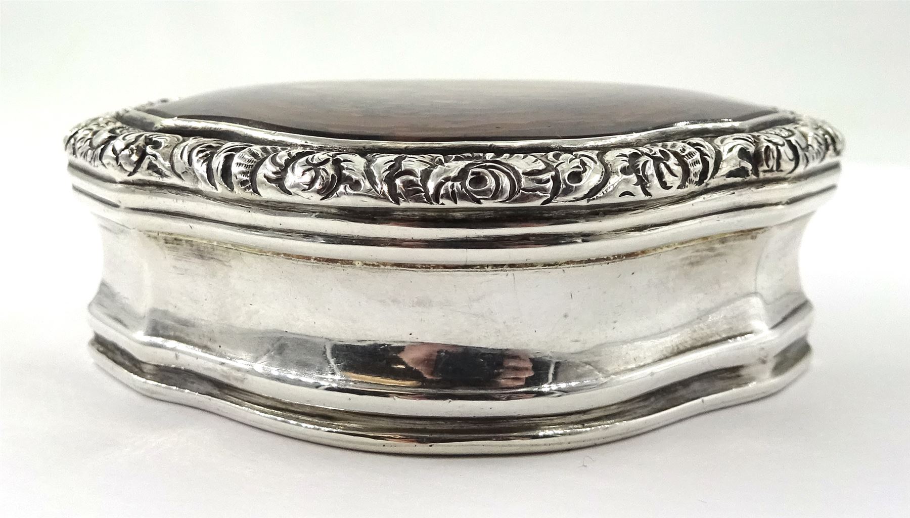 George III silver and agate snuff box, the base, engraved floral border and engine turned base with engraved monogram by Joseph Willmore, Birmingham 1797