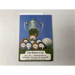 Autographs from film, stage, sporting personalities etc, including mid 20th century Hull City FC, Esmond Knight, John Clements, Kay Hammond, Richard Greene, Manning Whiley, Jerry Desmond etc, in albums, on pieces etc