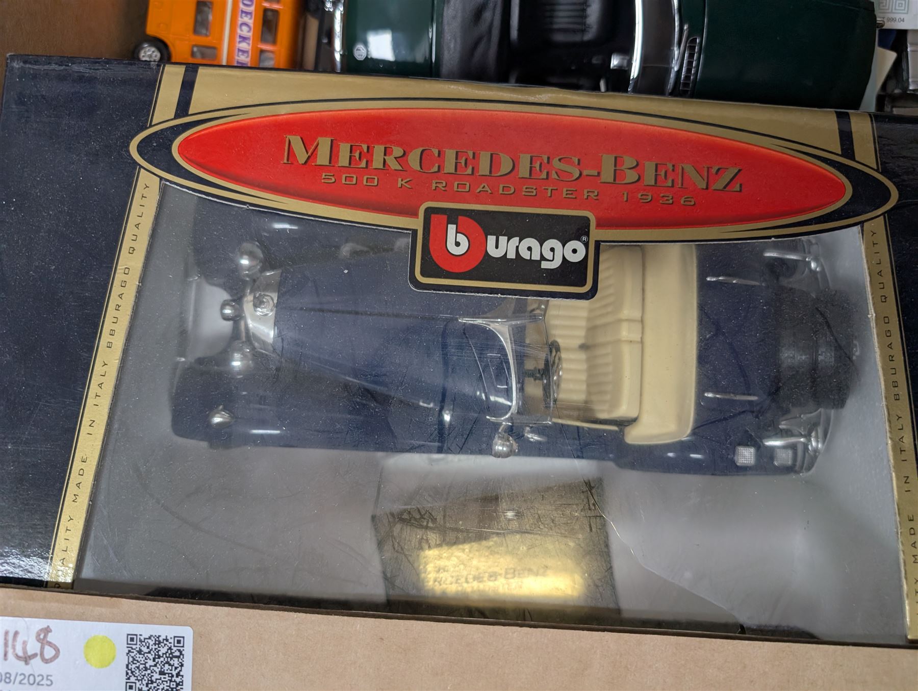 Collection of die-cast vehicles, including Crestley Collection, Bburago, Limited Edition Oxford Die-Cast and sealed Matchbox examples, some boxed