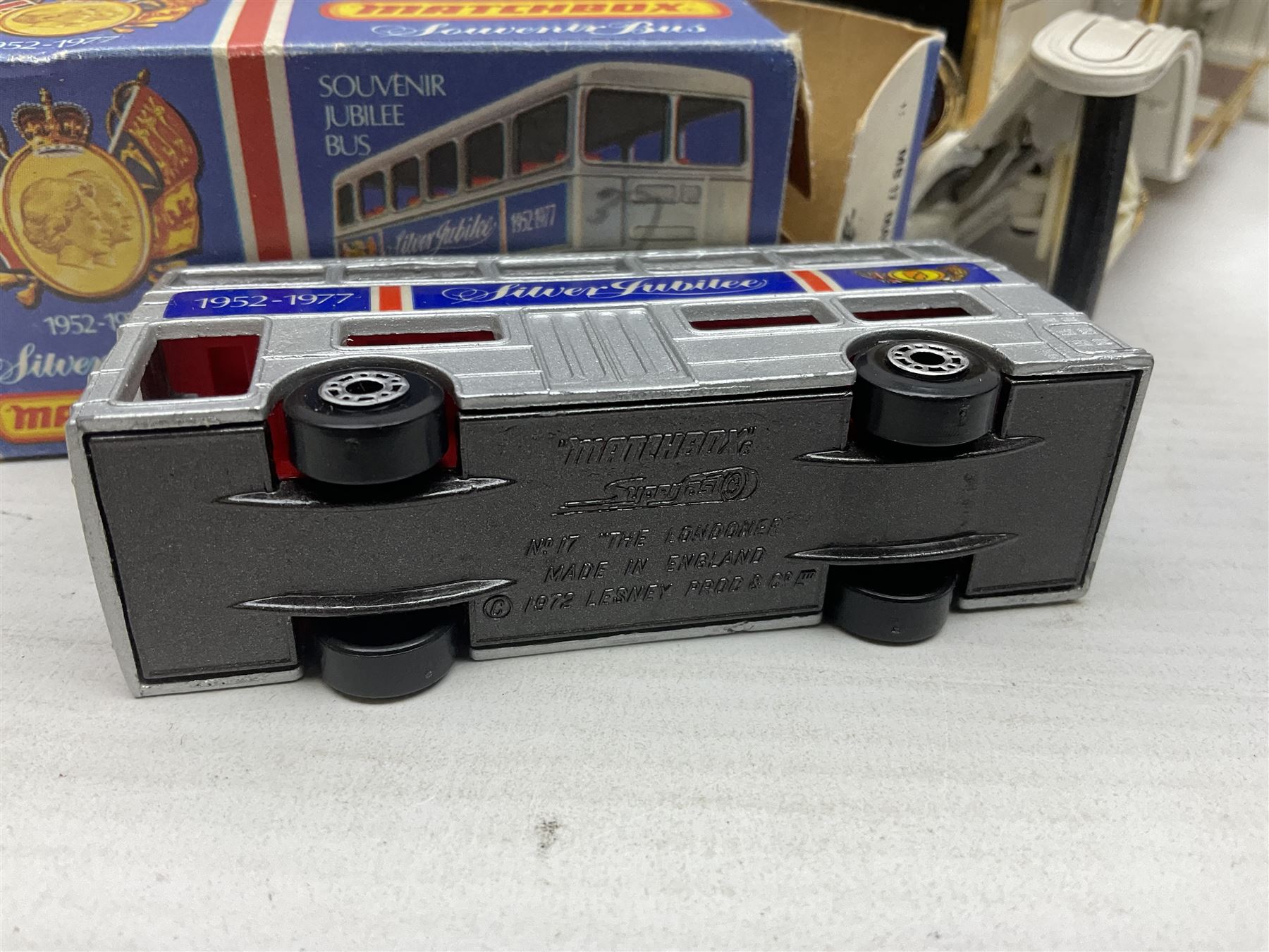 Four Franklin Mint 1:24 scale model cars, to include 1940 Duesenberg, 1912 Packard Victoria, 1935 Duesenberg and 1911 Rolls Royce, together with other diecast vehicles including Matchbox Models of Yesteryear, Lledo etc