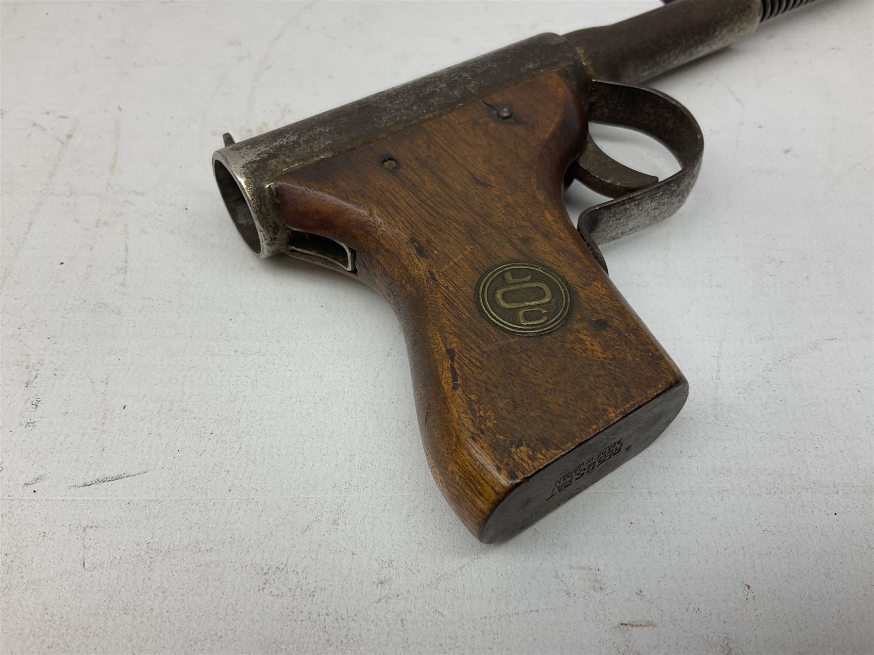 GAT .177 plunge action air pistol the butt impressed 'Reg.Us.Pat. Made in Japan' L22cm