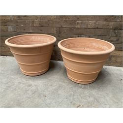 Pair terracotta planters