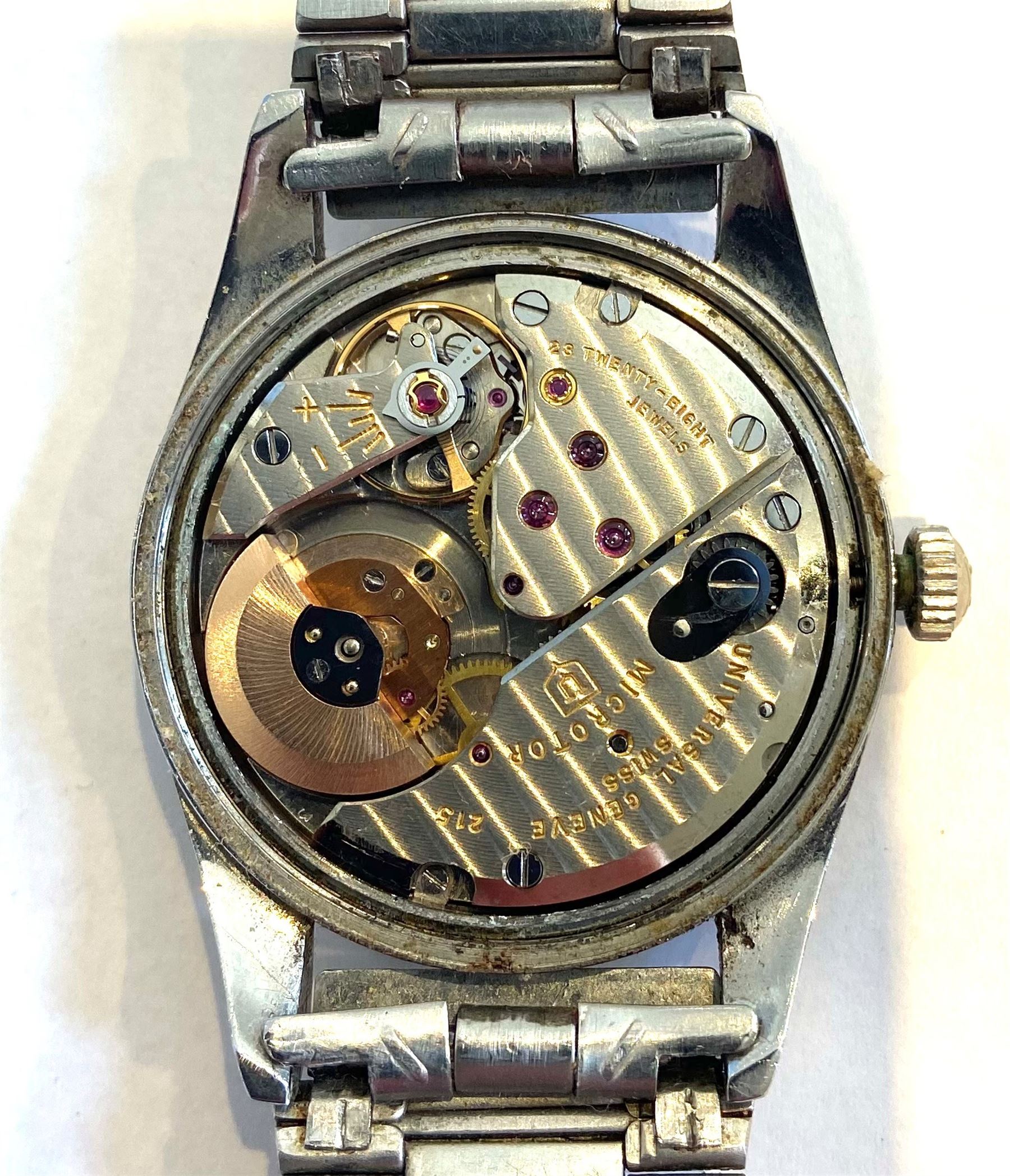 Universal Geneve Polerouter gentleman's stainless steel 28 jewel automatic microtor wristwatch design by Gerald Genta, Cal. 215, Ref. 203557-2, serial No. 1942611, on stainless steel strap
