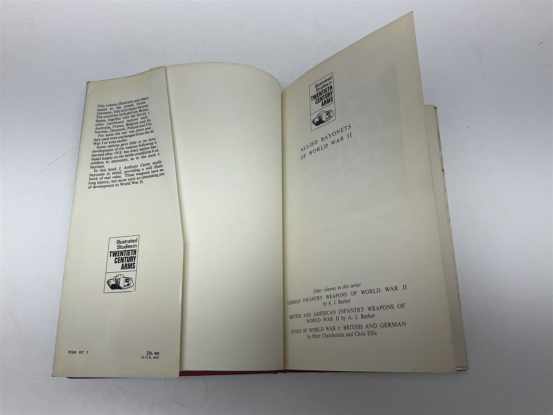 Five reference books on swords and bayonets comprising Skennerton & Richardson: British & Commonwealth Bayonets; Paul Keisling: Bayonets of the World; Leslie Southwick: The Price Guide to Antique Edged Weapons; J. Anthony Carter: Allied Bayonets of World War Two; and Les Armes Blanche (5)