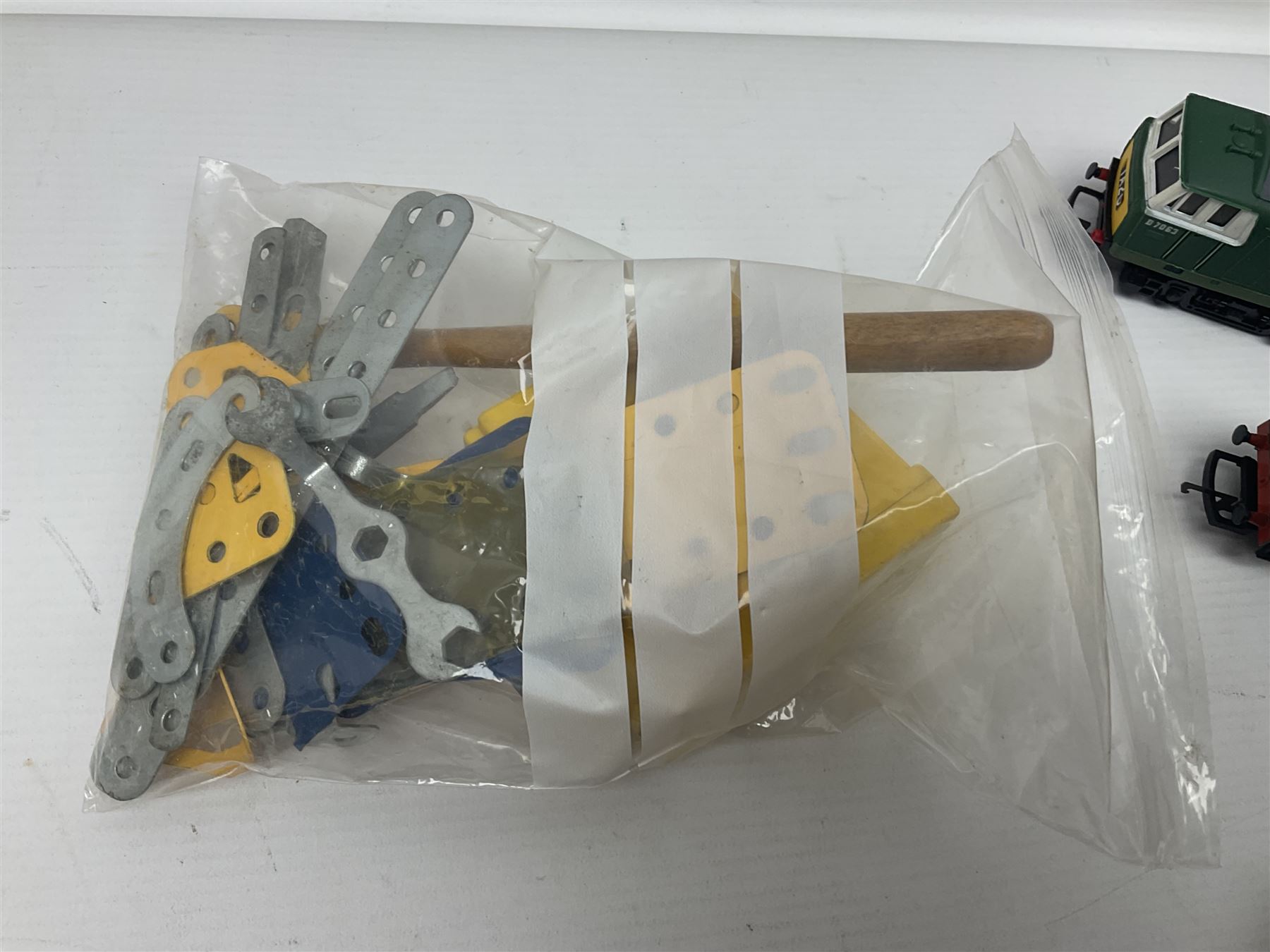 Hornby '00' gauge - Class 35 Hymek Diesel Hydraulic B-B locomotive No.D7063; Class 101 Holden Tank 0-4-0 locomotive No.101; nine wagons/coaches; track and controller; and 1978 catalogue; together with small quantity of loose Meccano with two booklets; all unboxed