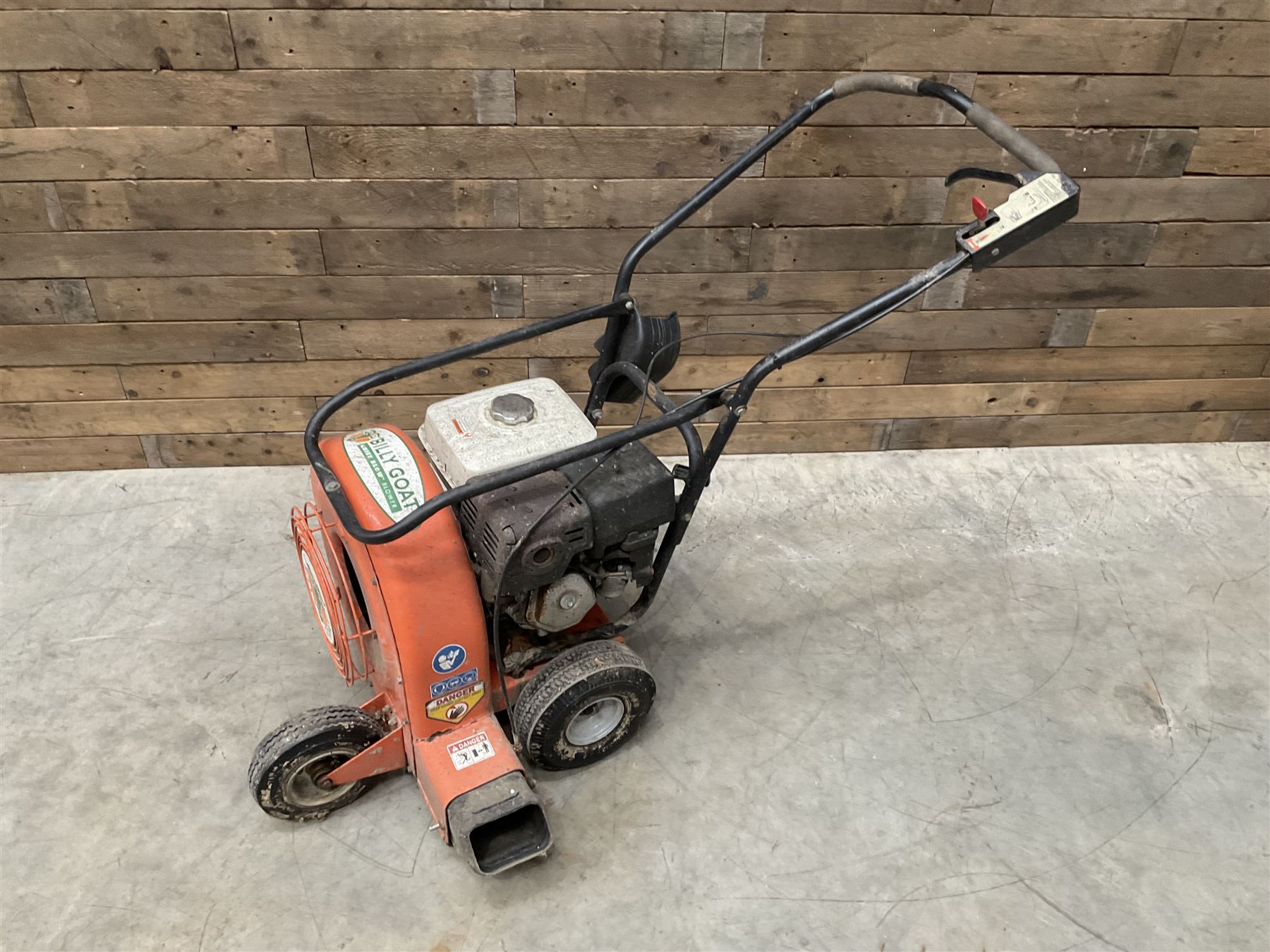 Billy Goat Quiet Blow Blower with Honda 8.0 GX240 engine 