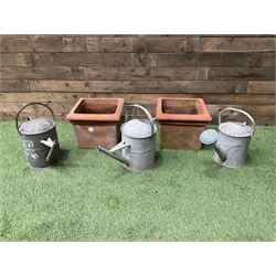 Galvanised watering cans and terracotta plant pots - THIS LOT IS TO BE COLLECTED BY APPOINTMENT FROM DUGGLEBY STORAGE, GREAT HILL, EASTFIELD, SCARBOROUGH, YO11 3TX