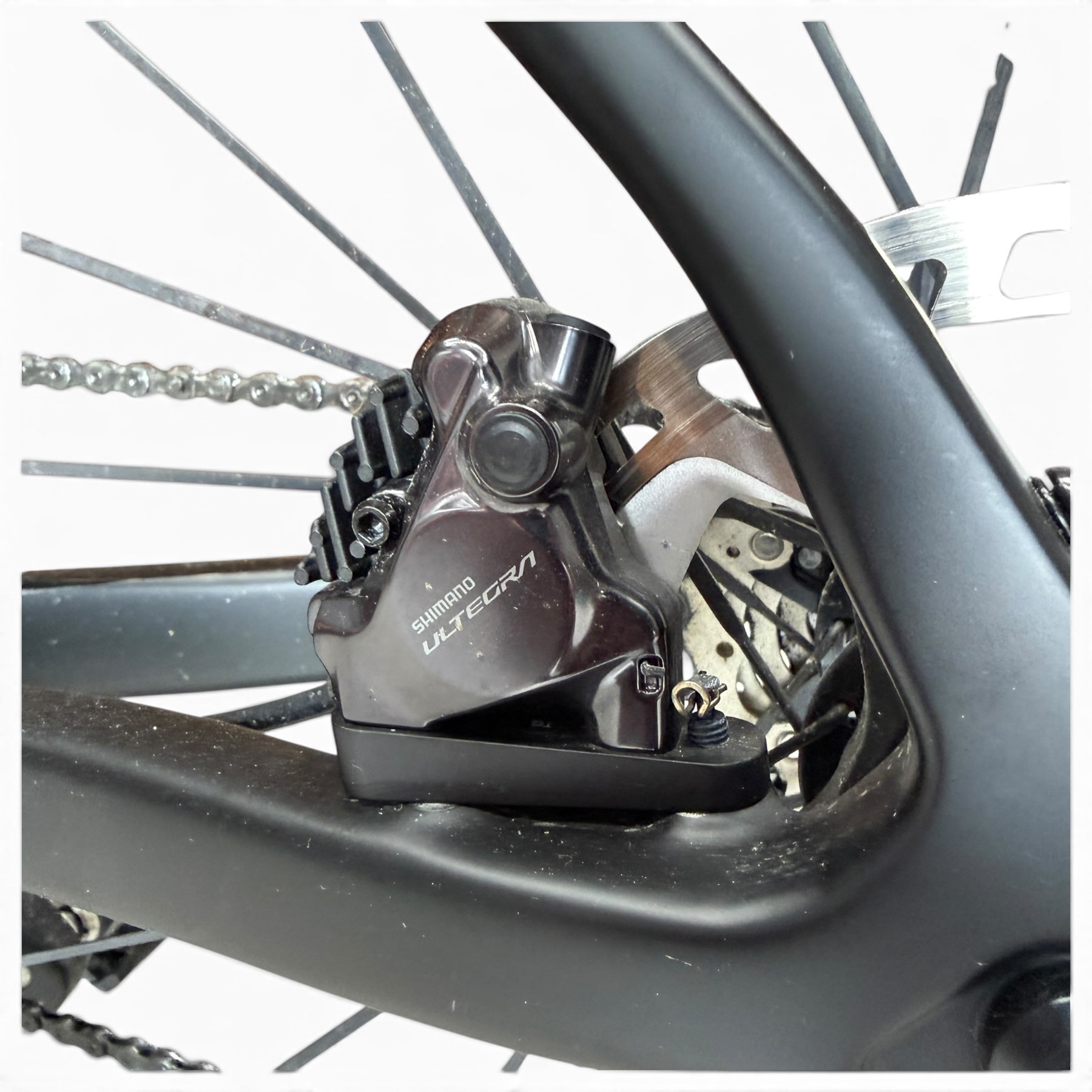 Ribble - Endurance SLR carbon bicycle, electronic gears, Garmin rally pedals, continental tyres, Shimano brakes, 2x12-speed, medium