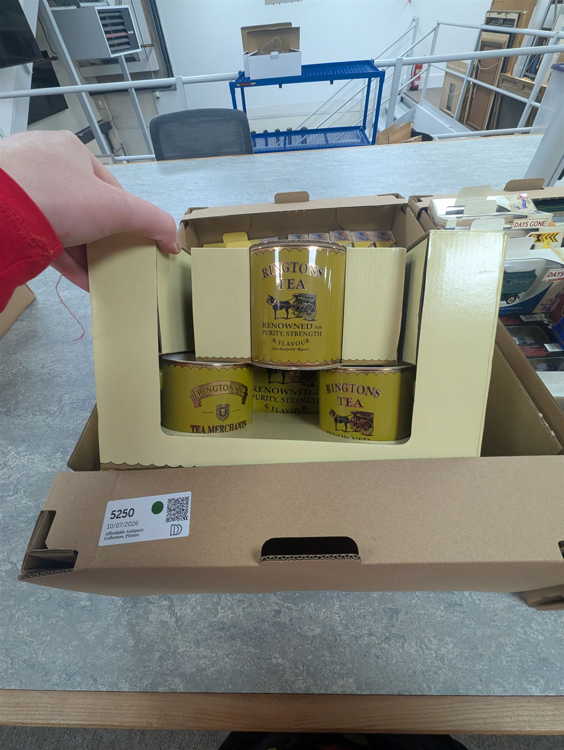 Collection of diecast model cars, incluidng Lledo Days Gone and Oxford Diecast and Lledo Trackside examples, all boxed, together with a Ringtons Giftset, boxed, tin three boxes