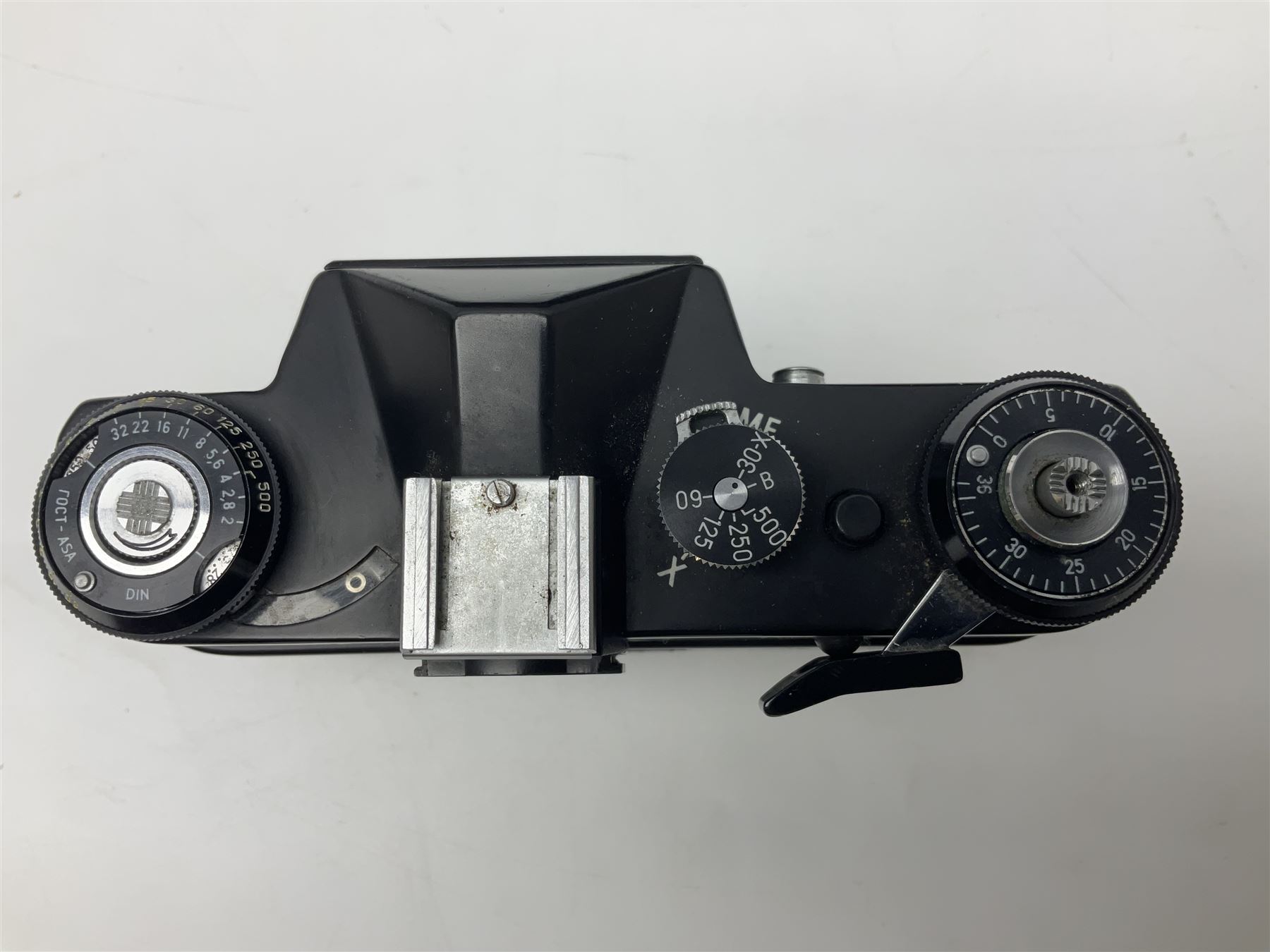 Zenit Photosniper Outfit, to include Zenit E camera body, serial no 80272217, 'Tair-3S 4.5/300' lens serial no 8508819, 'Aico 3x Converter', etc, all in a metal carry case  