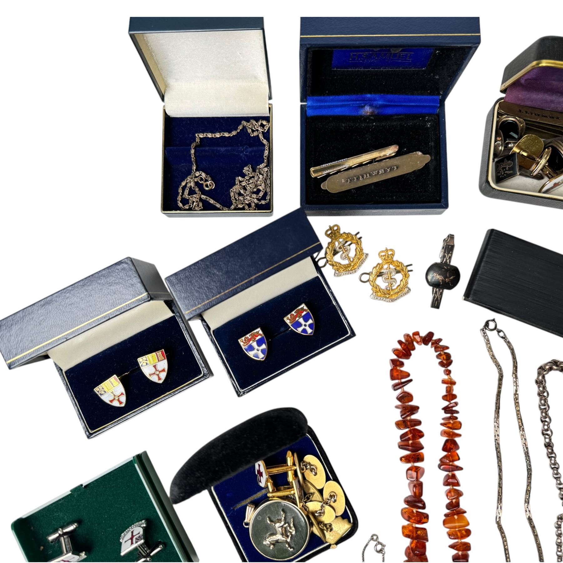 Silver jewellery, comprising Siam silver tie clip, cufflinks and faux pearl pendant, together with a collection of costume jewellery