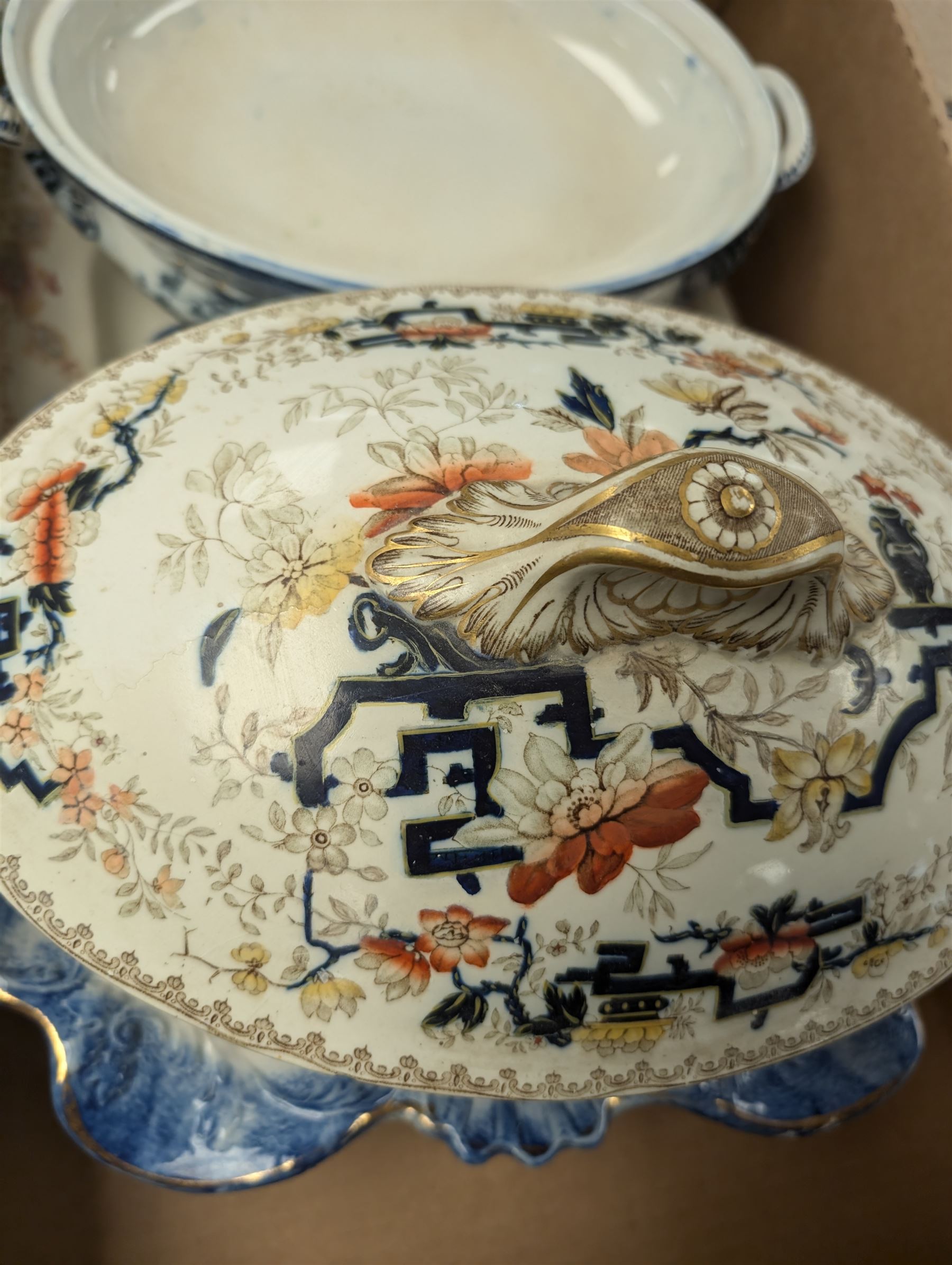 Noritake Windsor pattern dinner wares, Wedgwood Jasperware vase, Royal Doulton Harlow pattern soup bowls and tureens and other ceramics, in six boxes 