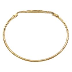 9ct gold bangle with an openwork clasp, hallmarked