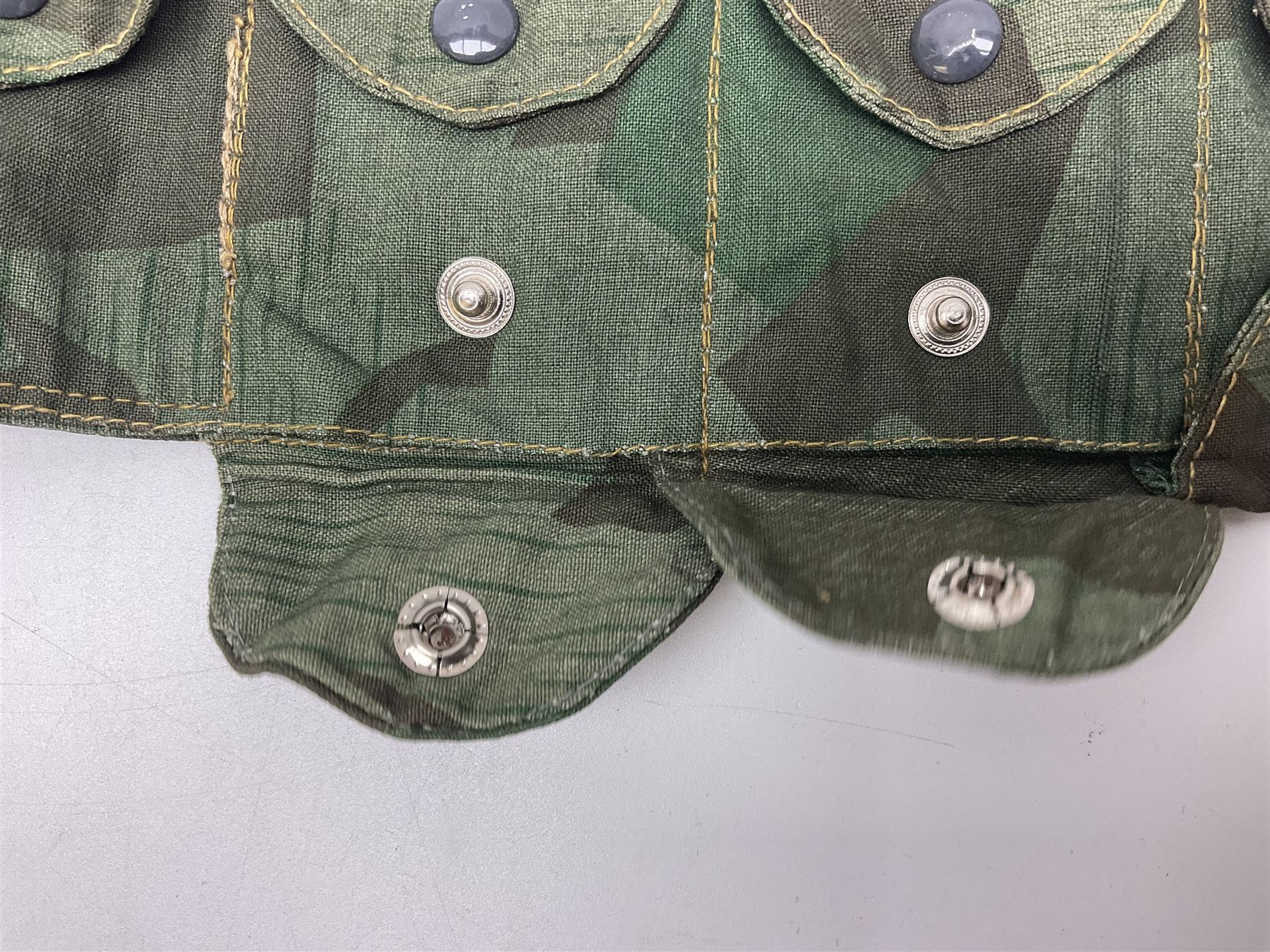 WW2 German Luftwaffe Parachutist's camo bandolier; stamped 0/0510/0052 1943