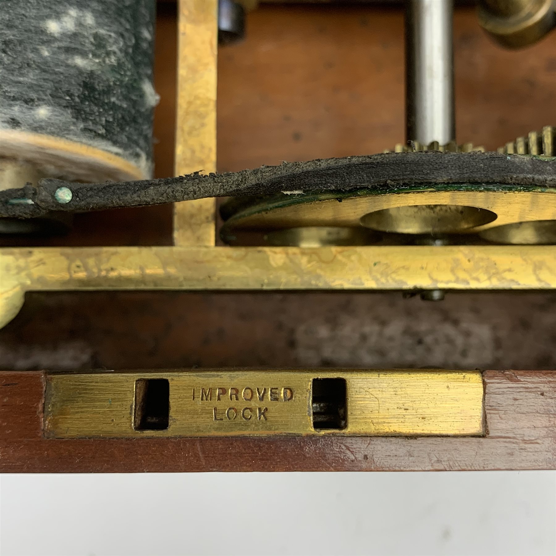 19th century mahogany cased Magneto type electric shock therapy machine with Improved Magnetic Indicator to the lid, L26cm  