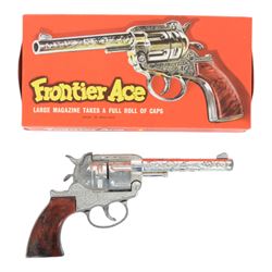 Crescent Frontier Ace toy gun in original box, gun L25cm
