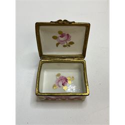 Early 19th century Swansea box of rectangular form, densely decorated with painted pink cabbage roses and gilt foliage upon plain ground, the hinged lid opening to reveal interior painted with two further roses upon plain ground, marked Swansea. in gilded lettering beneath, W7cm H3.5cm D5.5cm