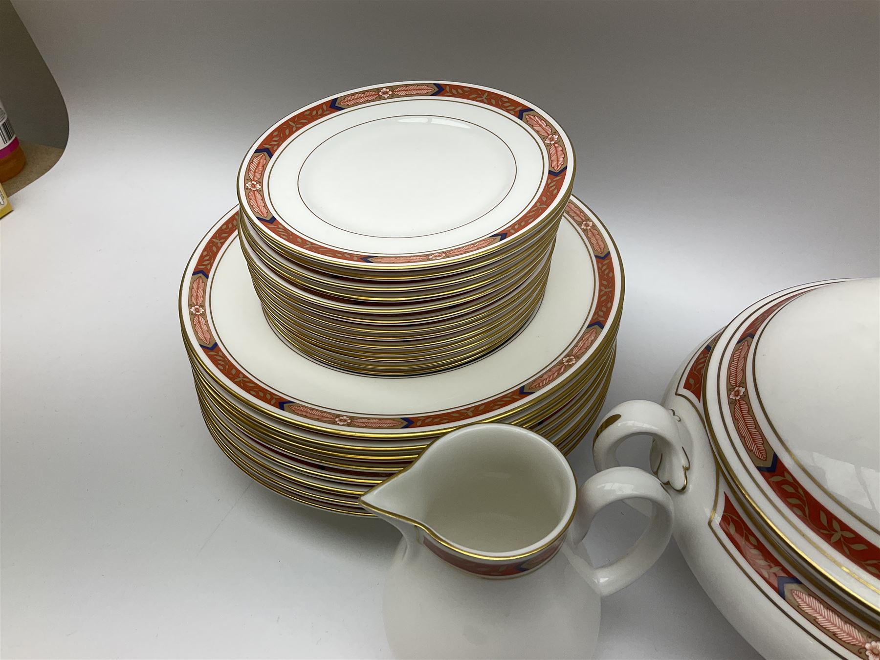 Royal Worcester Beaufort pattern tea and dinner wares, including seven dinner plates, eight side plates, thirteen dessert plates, six bowls, eight soup bowls, sauce boat on stand, cake plate, covered tureen, coffee pot, milk jug etc (51) 