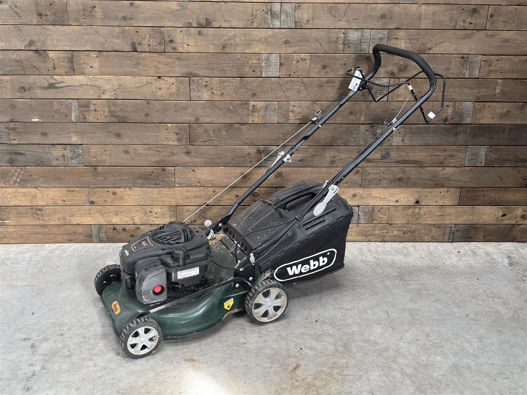 Webb petrol lawnmower, with Briggs & Stratton 450E engine
