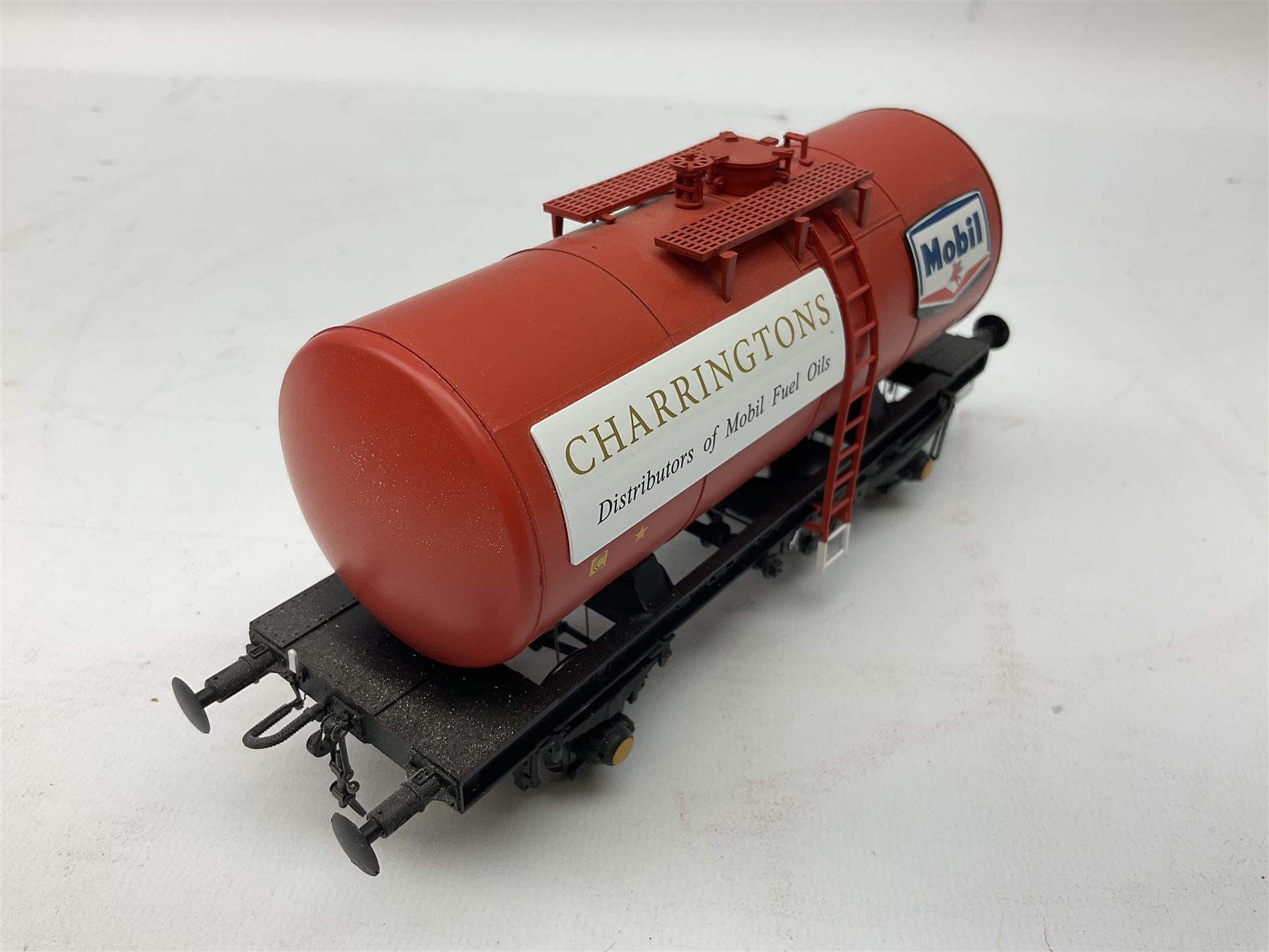 Heljan '0' gauge - Mobil Charringtons red fuel oil Tank no. 1005 and a Railfreight VAA Van in later Bauxite (2)