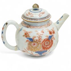 Two 18th century Chinese Imari teapots, together with two Imari pattern tea bowls, approximately Kangxi and Qianlong period, and one saucer, one tea bowl with double ring mark to base, largest teapot H16cm (5)